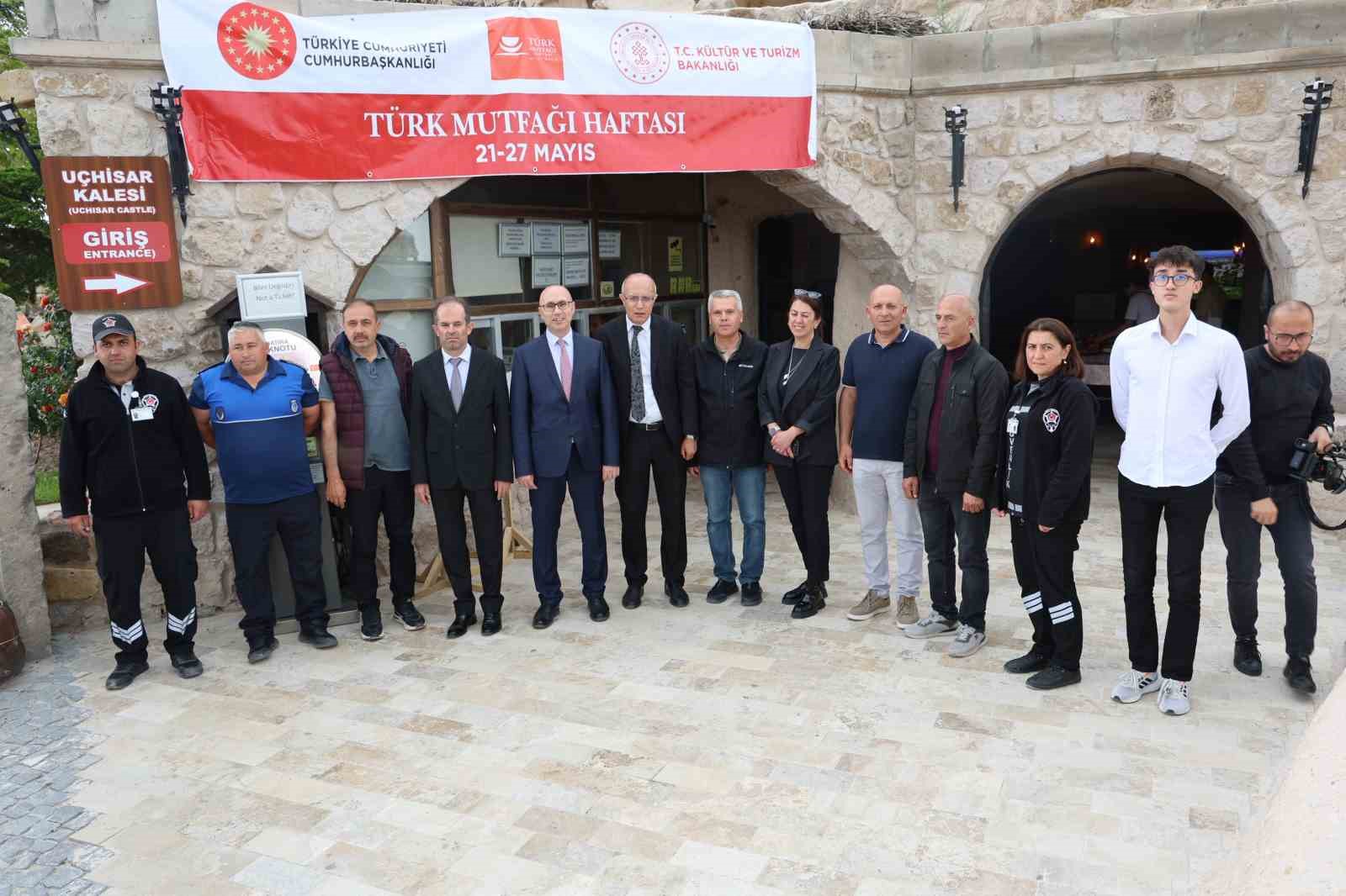 Turistler Türk yemeklerine bayıldı
