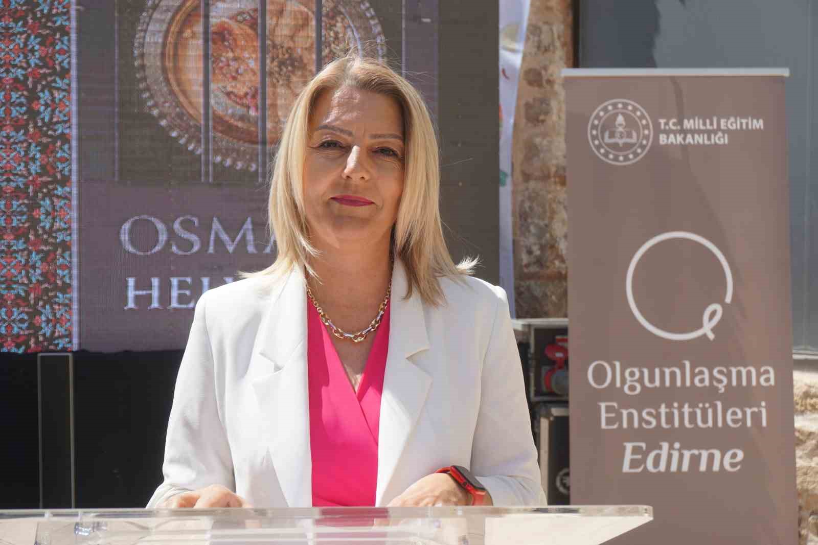 Unutulmaya y&uuml;z tutmuş Osmanlı saray mutfağı lezzetleri kitaplaştırıldı
