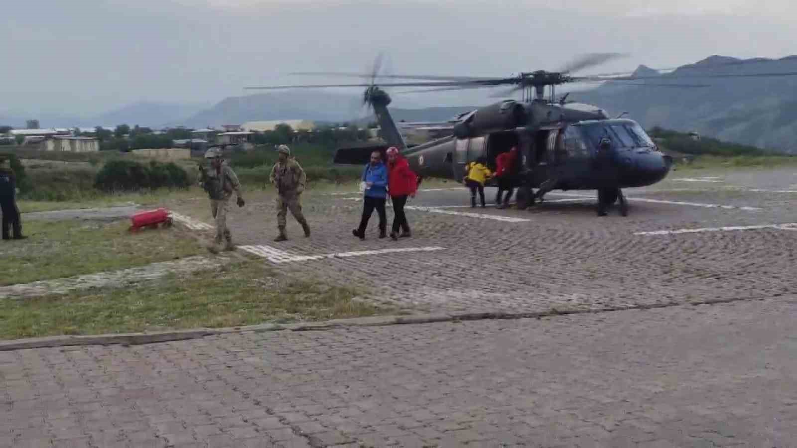 7 saat yürüyüp kayboldu, jandarma teyakkuza geçti