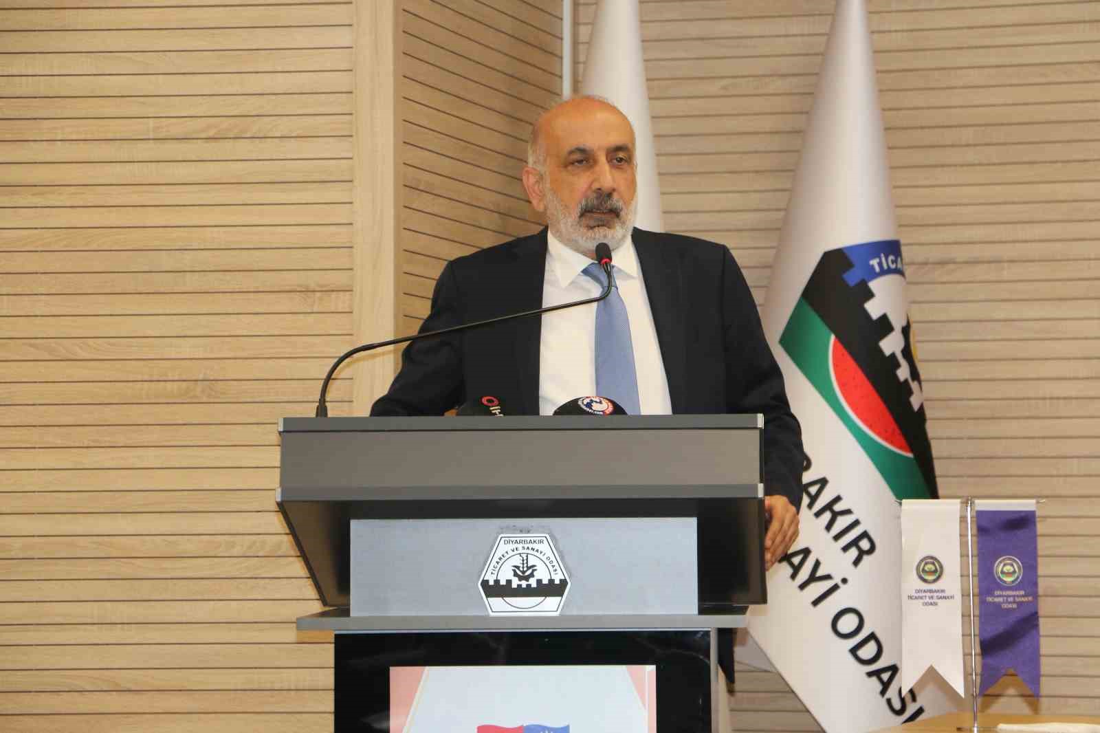 Diyarbakır&rsquo;da gen&ccedil;ler &ccedil;alıştayda buluştu
