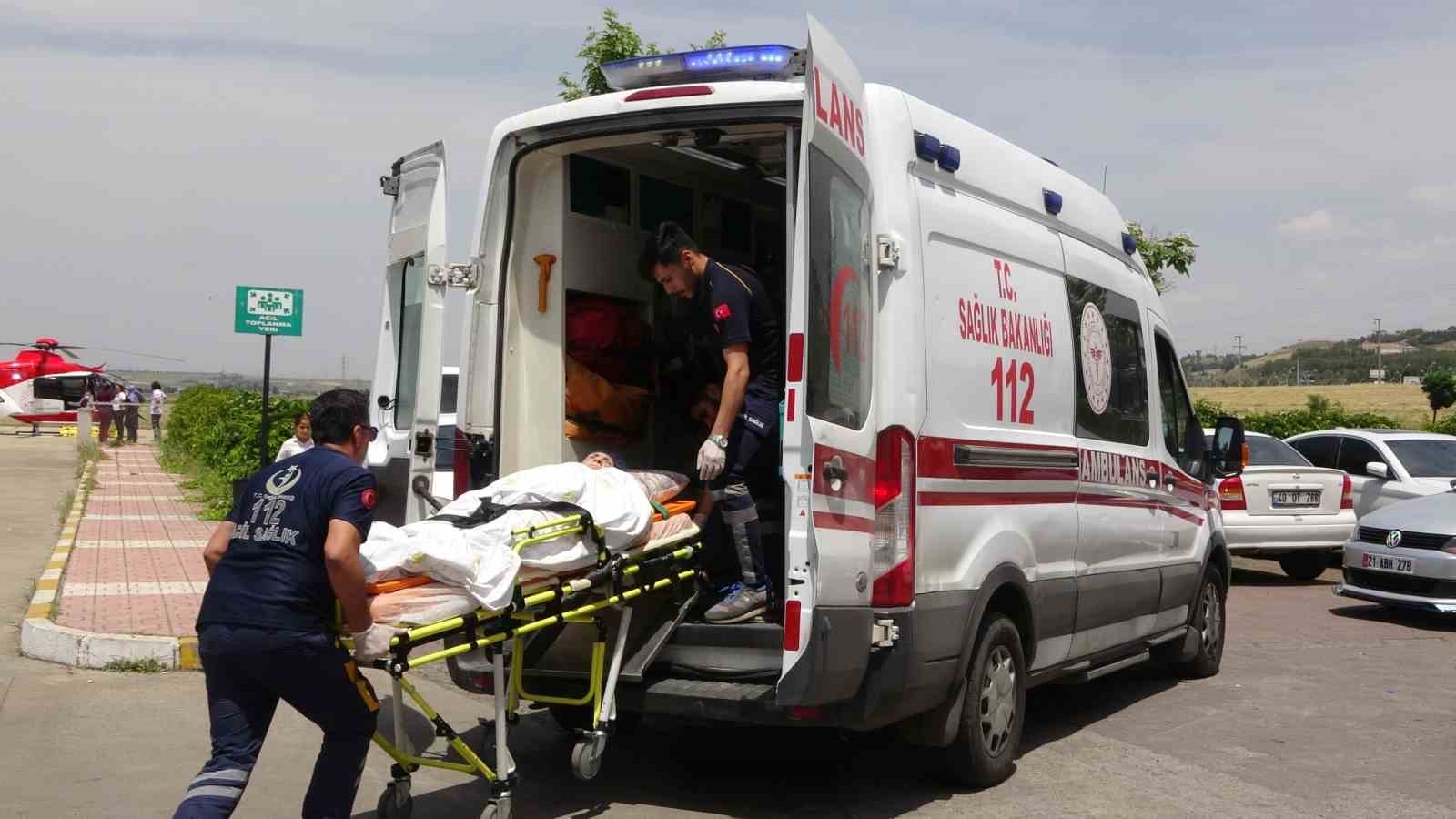 Uyluk kemiği kırılan 90 yaşındaki hasta ambulans helikopter ile hastaneye sevk edildi
