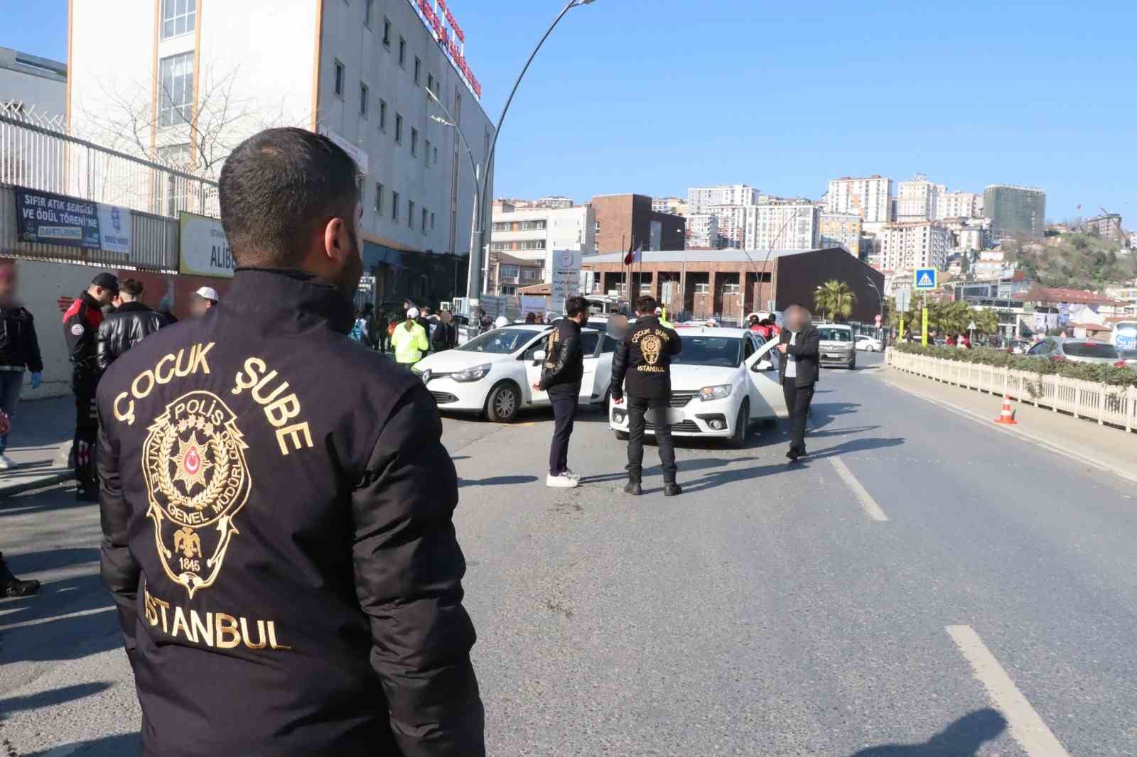 İstanbul genelinde yapılan denetimlerde 3 bin 708 aranan şahıs yakalandı 