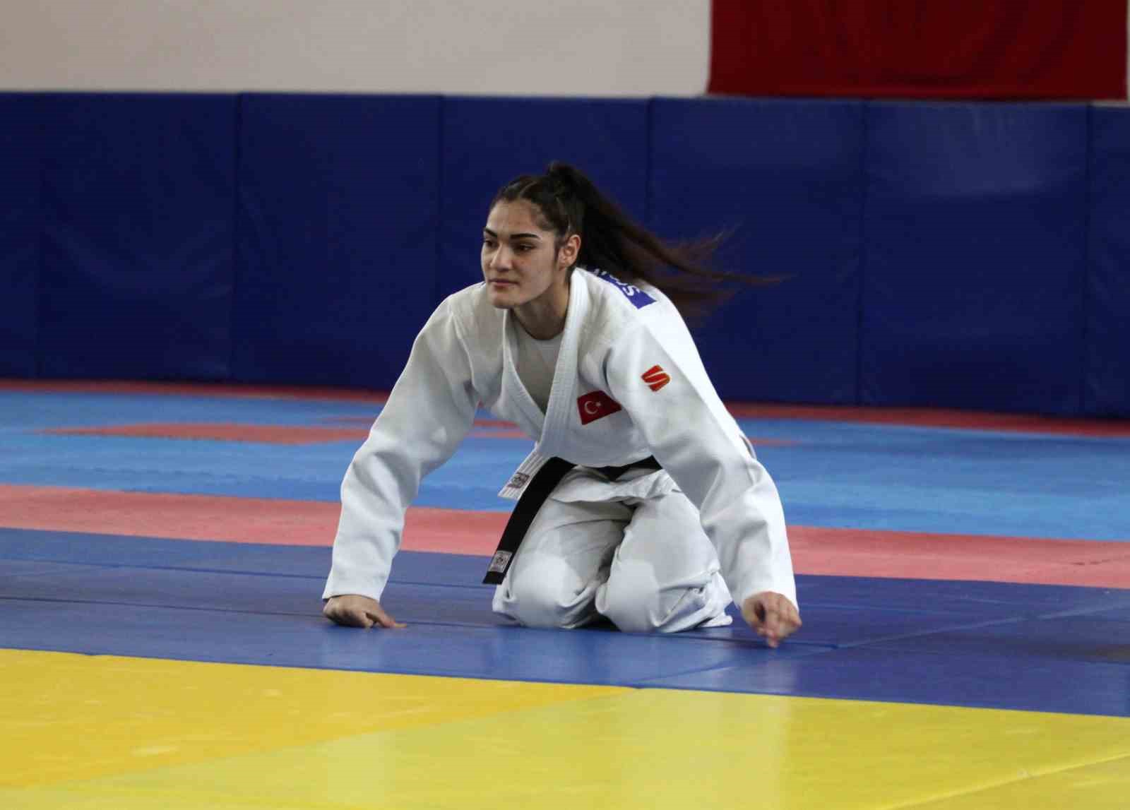 Milli judocu Sinem, Avrupa şampiyonluğunun ardından g&ouml;z&uuml;n&uuml; olimpiyatlara dikti
