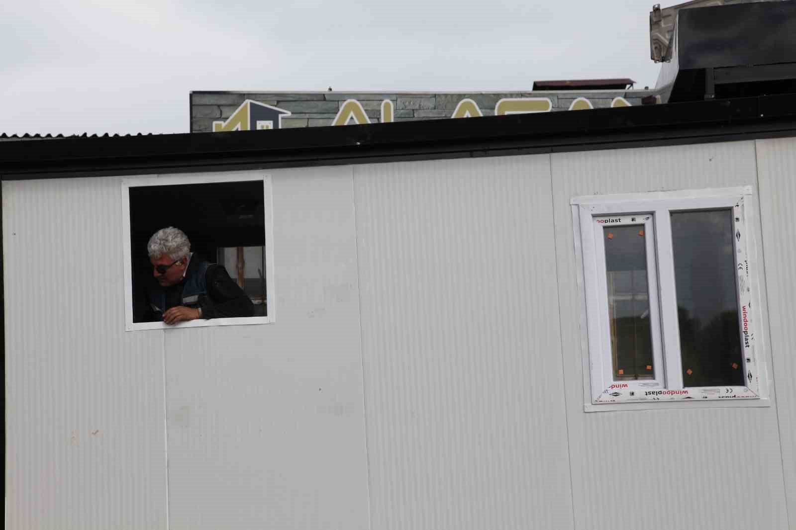 Ahlat&rsquo;ta &uuml;retilen konteynerlere yoğun talep

