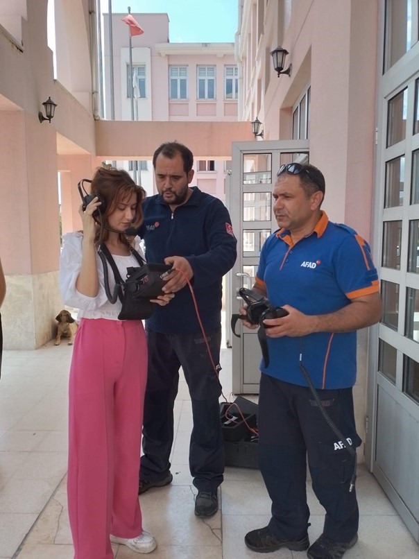 &Uuml;niversiteli gen&ccedil;ler Destek AFAD G&ouml;n&uuml;ll&uuml;s&uuml; oldu
