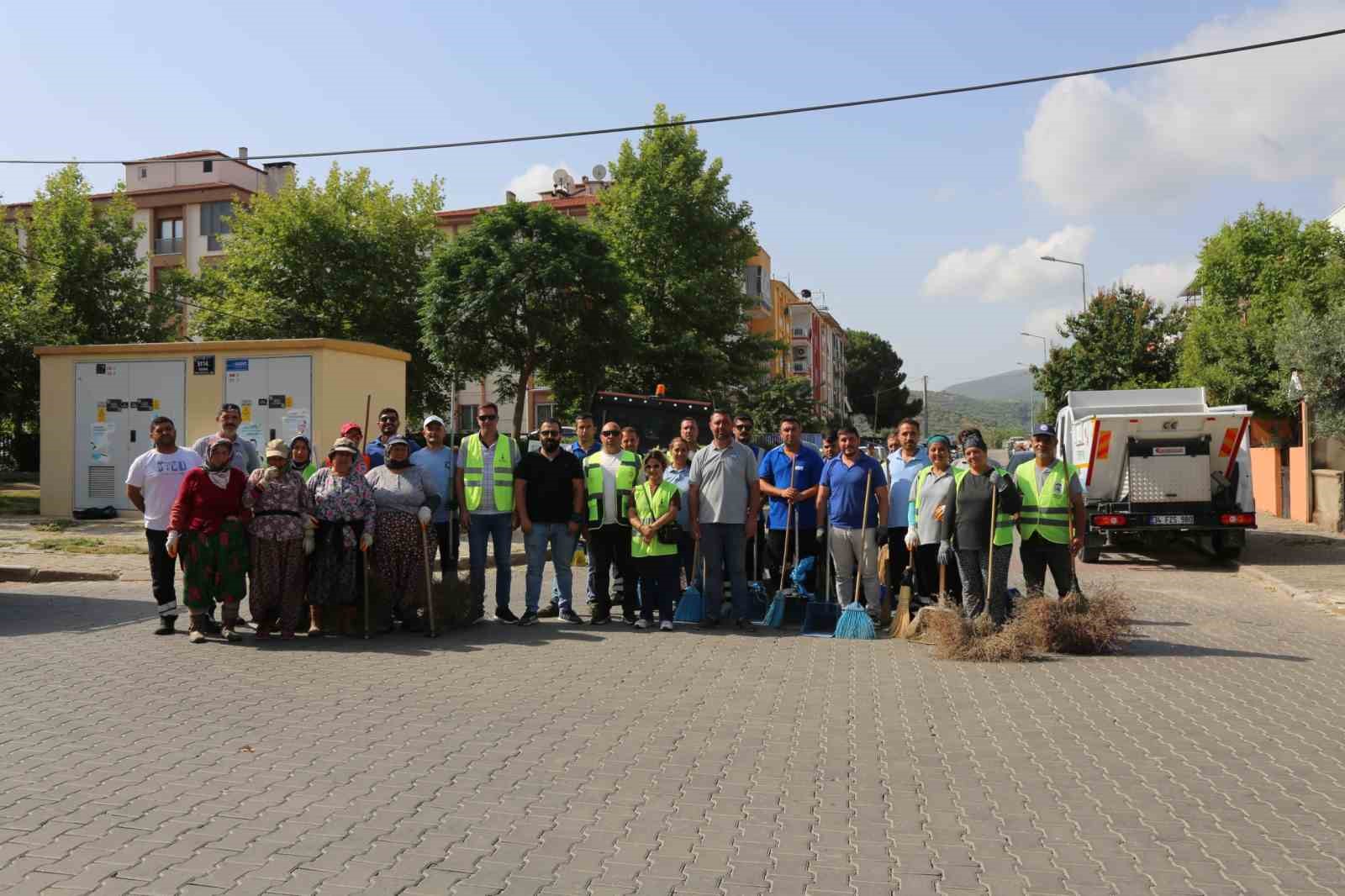 Selçuk ile Büyükşehir el ele verdi sokaklar pırıl pırıl oldu
