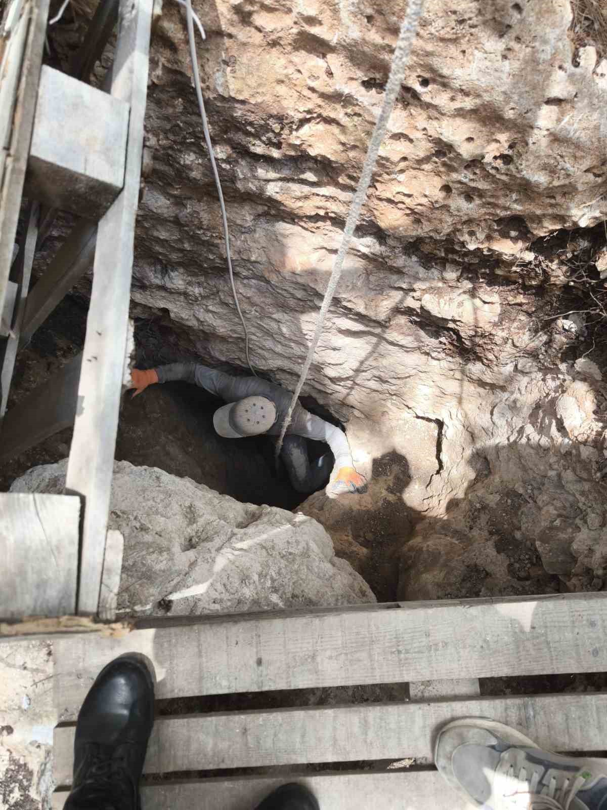 Define i&ccedil;in metrelerce kazı yapan 4 ş&uuml;pheli yakalandı
