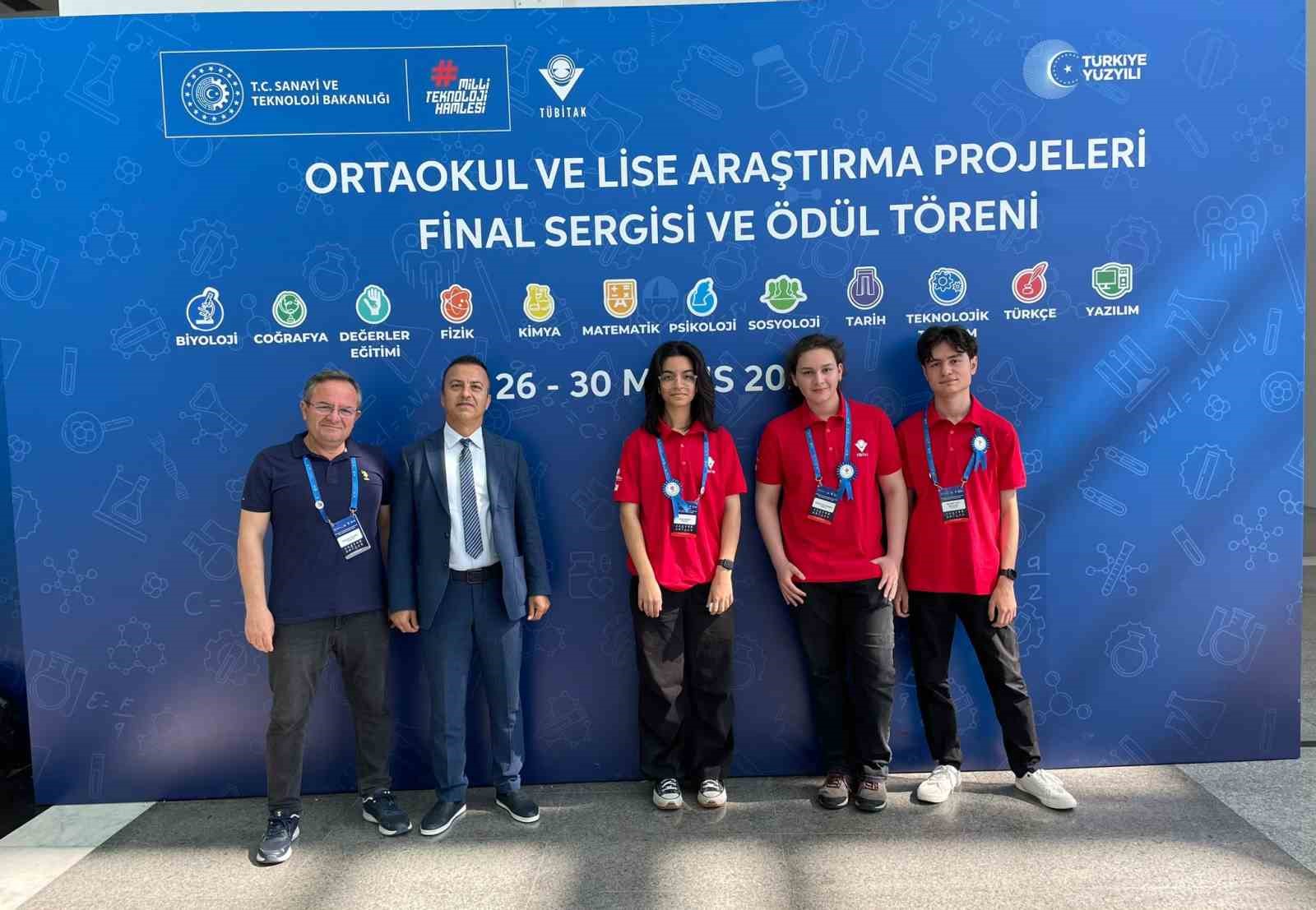 Aydın Lisesi proje yarışmasında T&uuml;rkiye birincisi oldu
