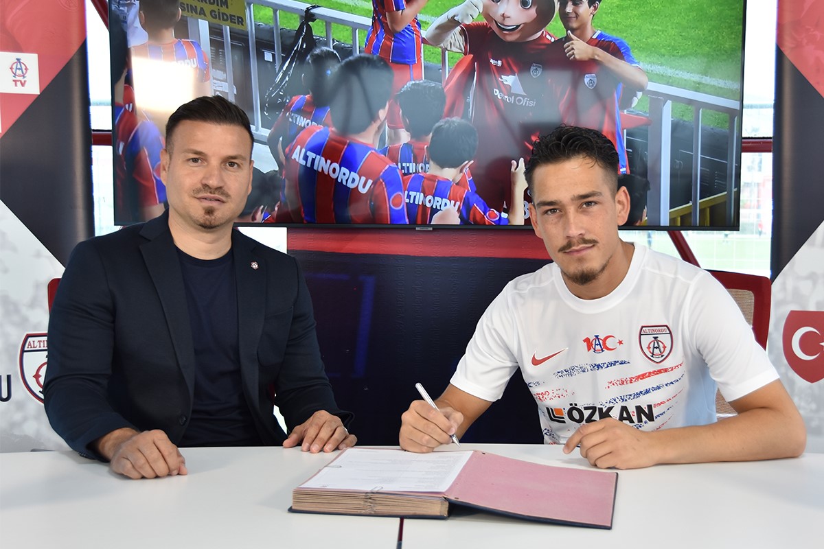 Altınordu, Dortmund altyapısında yetişen H&uuml;seyin Bulut&rsquo;u kadrosuna kattı
