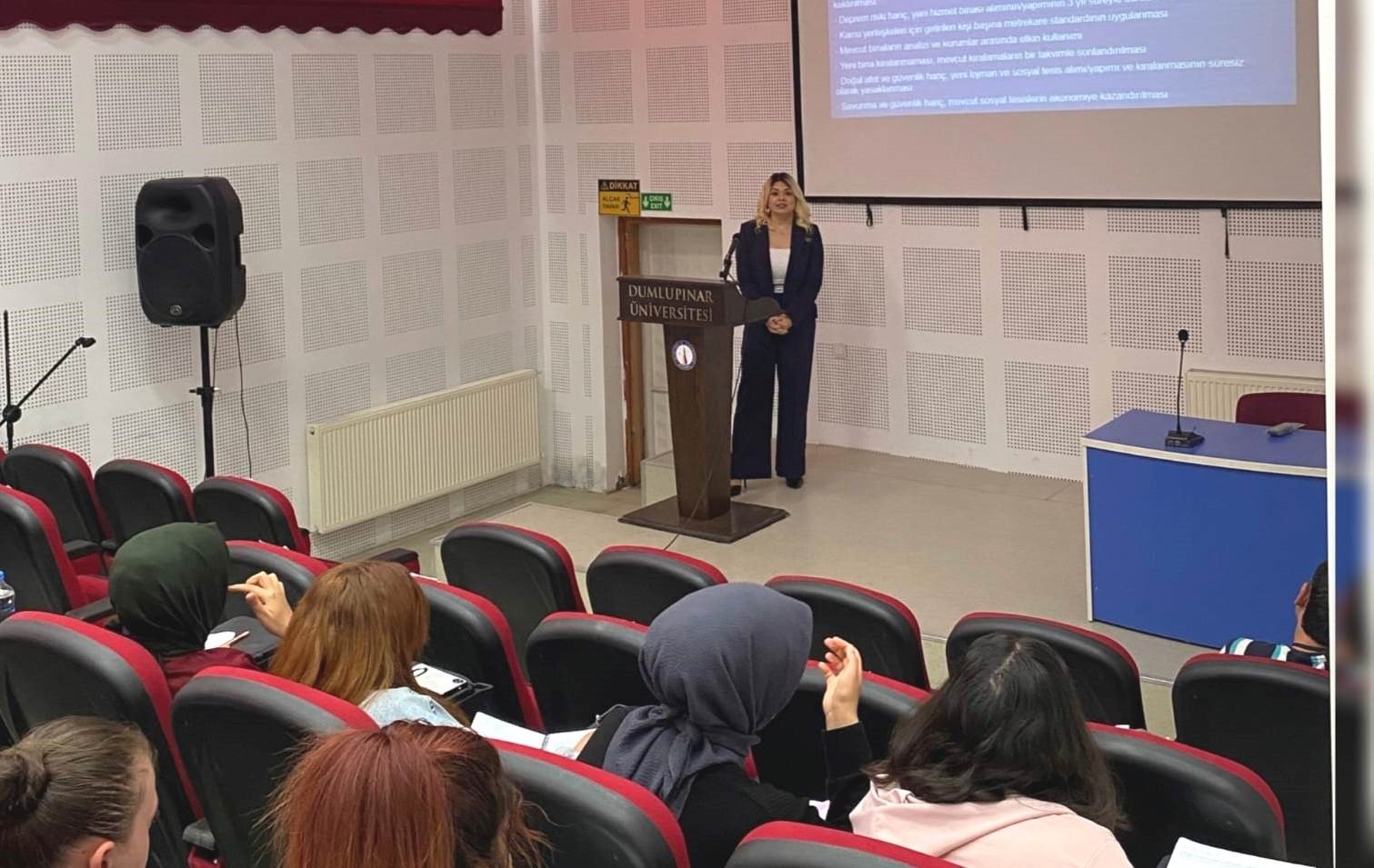 Emet MYO’da “Cumhuriyetin 100. Yılında Türkiye Ekonomisi" konulu konferans
