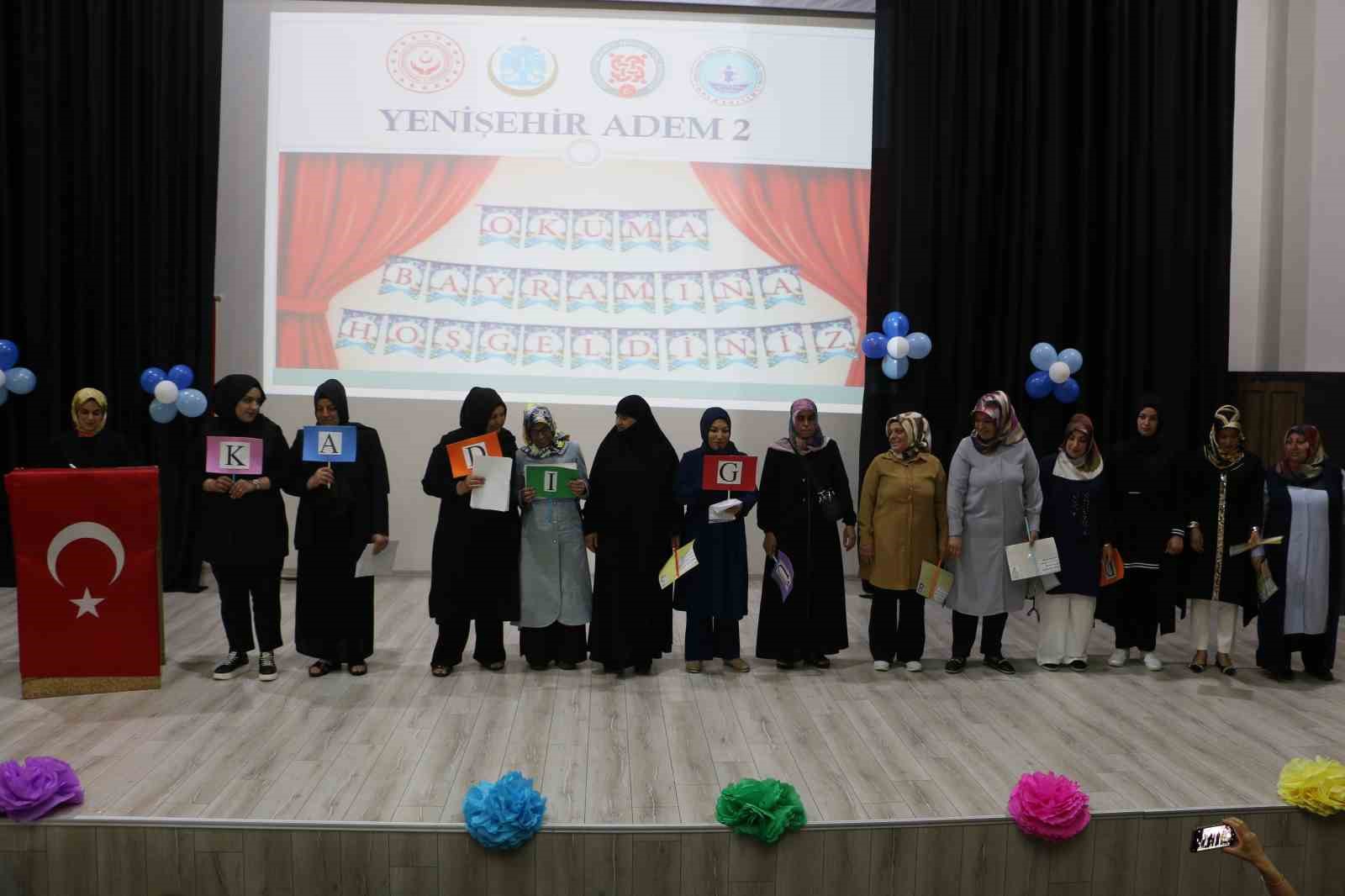 Diyarbakır&rsquo;da kadınların &ldquo;Okuma Bayramı&rdquo; coşkusu
