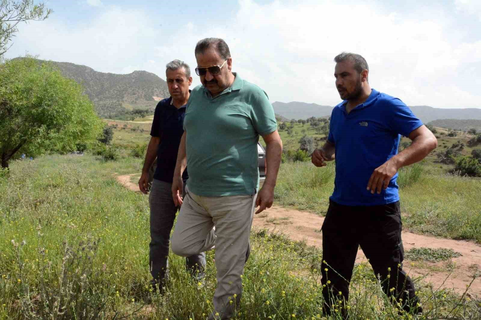 Siirt&rsquo;te k&ouml;y yollarında &ccedil;alışan personele denetleme
