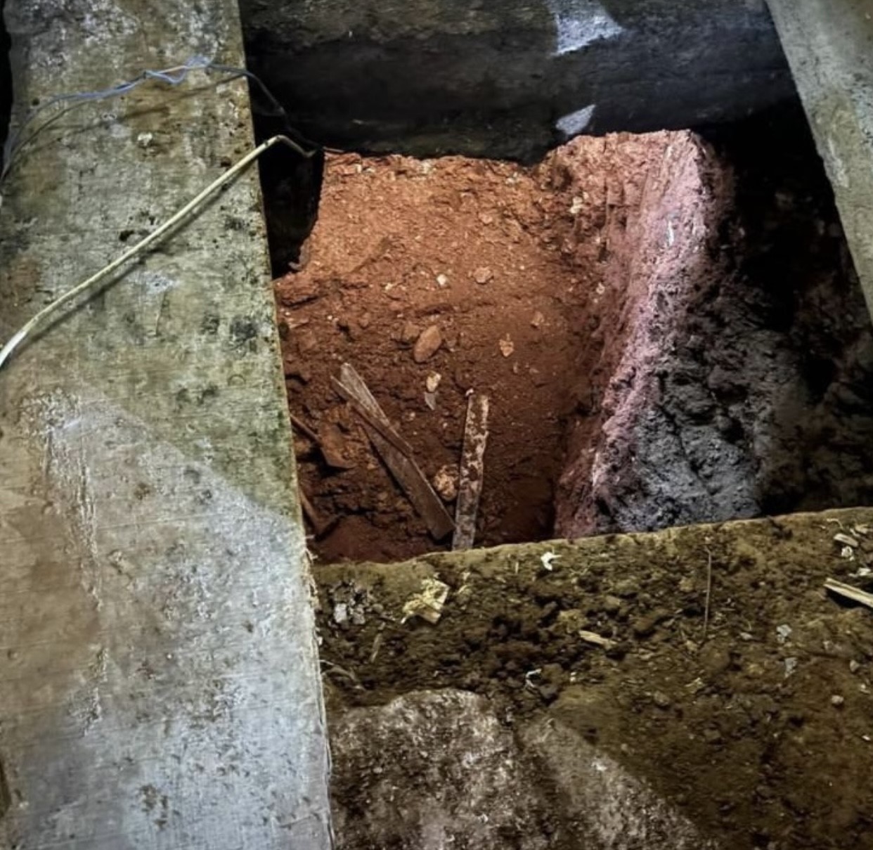 Define avcıları &ccedil;ukurda b&ouml;yle yakalandı
