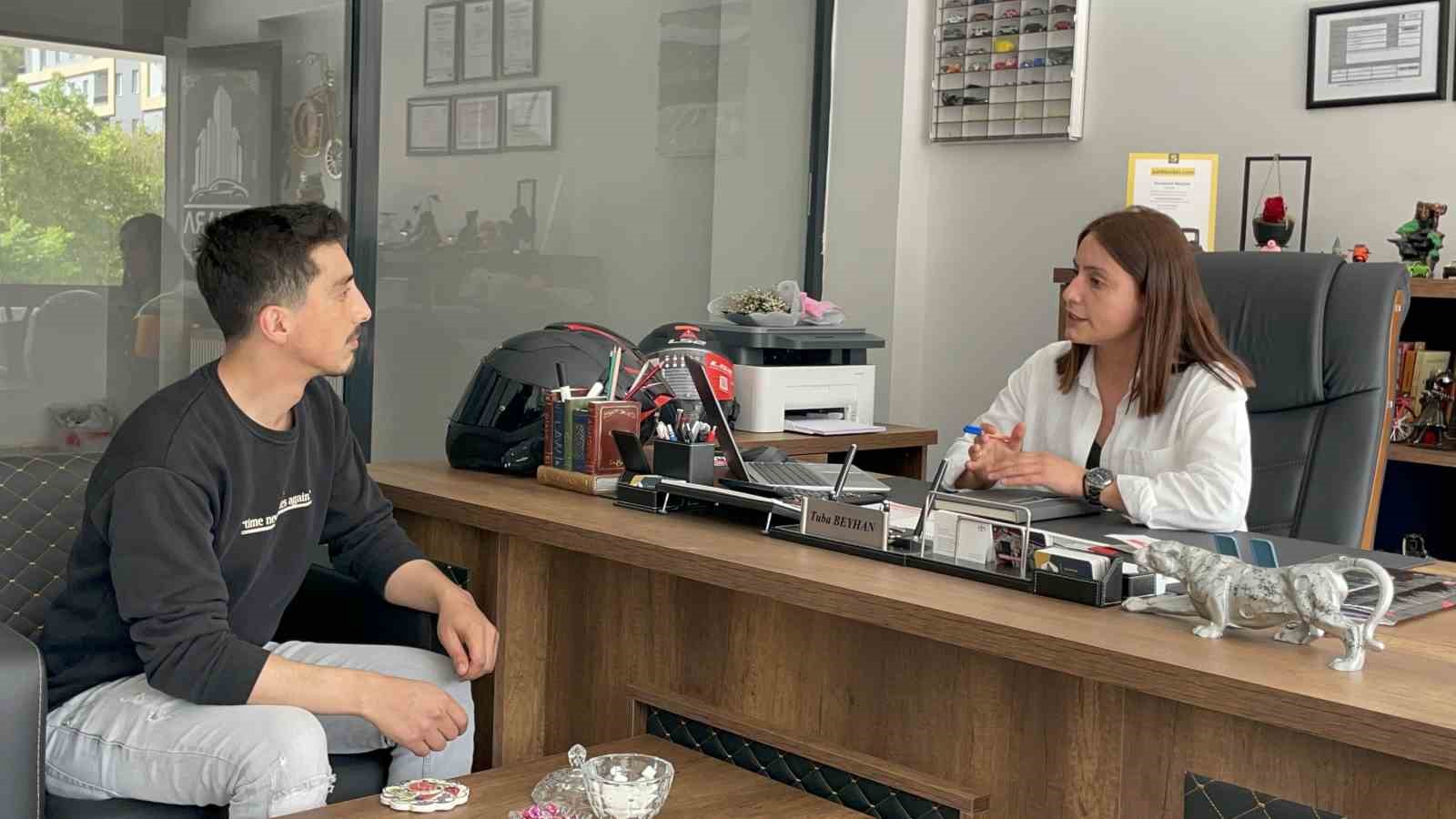 Bitlis’in tek kadın gayrimenkul danışmanı başarısıyla takdir topluyor