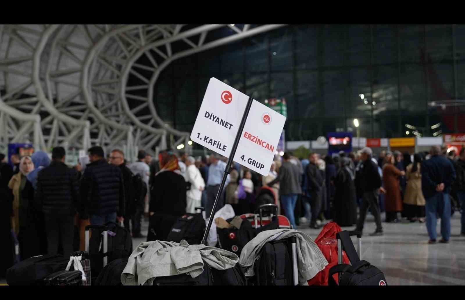 Erzincan'dan hac kafilesi dualarla uğurlandı İhlas Haber Ajansı