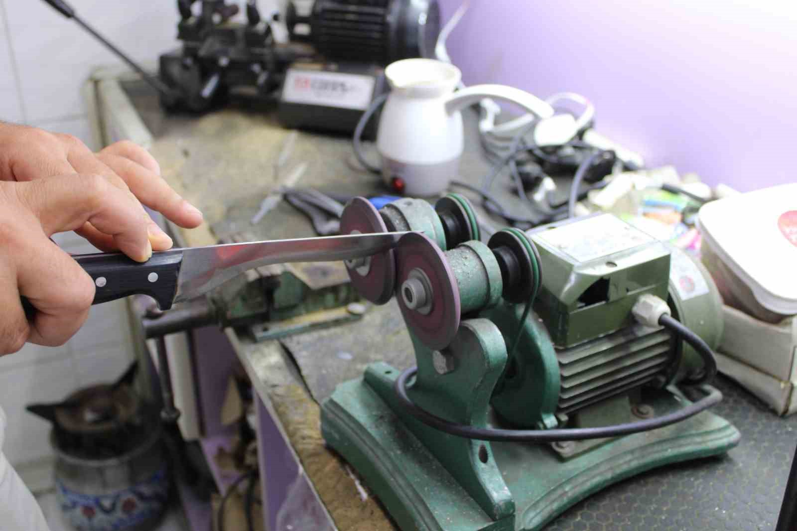 Bıçak bileme ustalarının Kurban Bayramı mesaisi başladı 