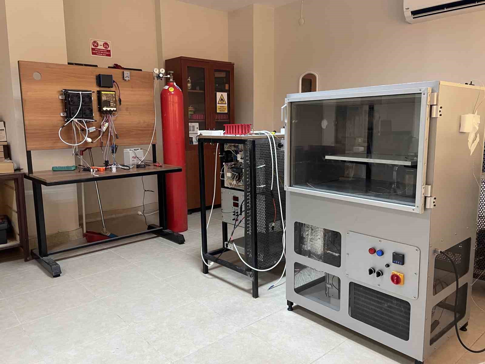 Prof. Dr. Kadir Aydın: "Elektrikli ara&ccedil;larda hava sıcaklığı 45 dereceyi ge&ccedil;ince yangın riski artıyor"
