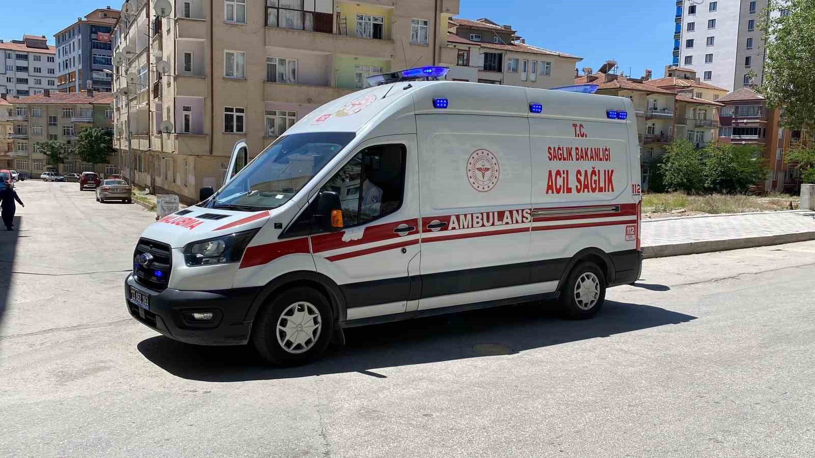 Elazığ’da motosiklet devrildi: 1 yaralı