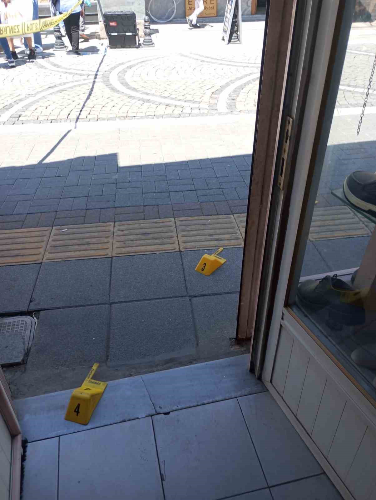 Kırklareli&rsquo;nde otel kurşunlandı
