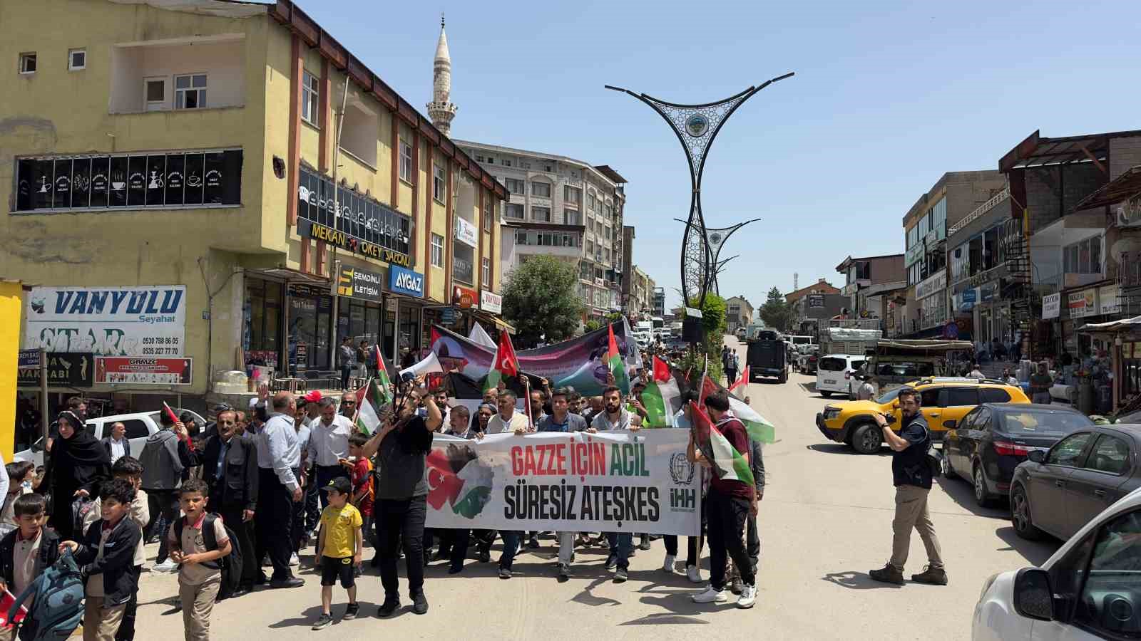 Şemdinli&rsquo;de İsrail&rsquo;in soykırımı kınandı

