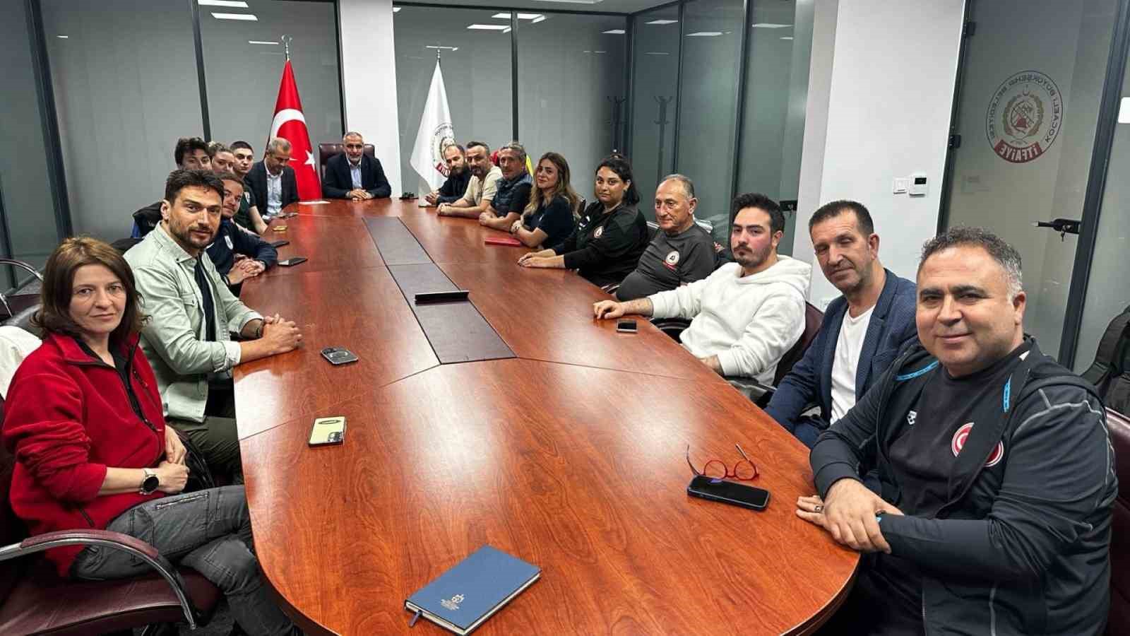 KOSKEM plajda hayat nöbetine hazır