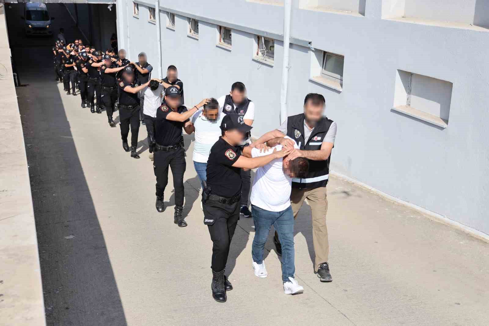 “Altınyüzük” organize suç örgütüne yönelik yapılan operasyonda 28 kişi tutuklandı