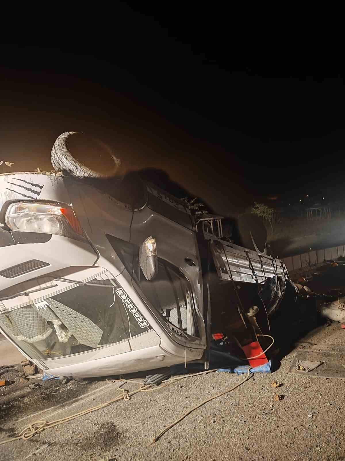 Tatvan&rsquo;da trafik kazası: 2 yaralı
