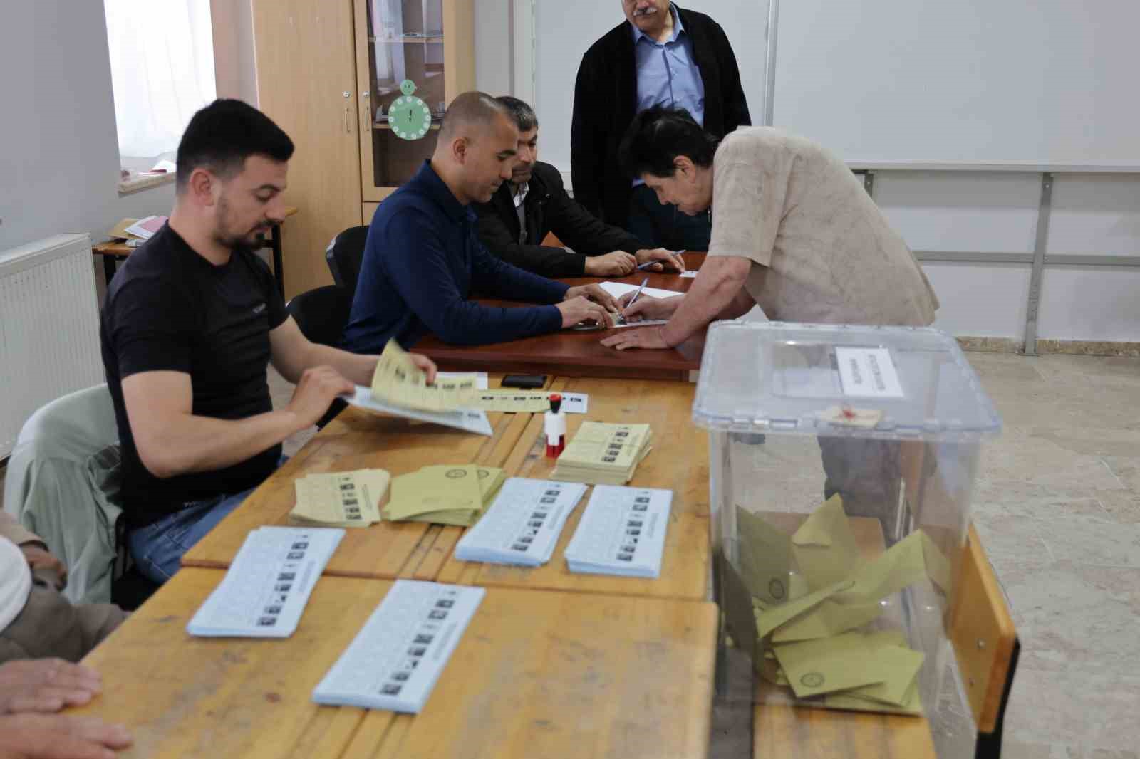 Aksaray’ın Güzelyurt ilçesinde seçmen tekrar sandık başında