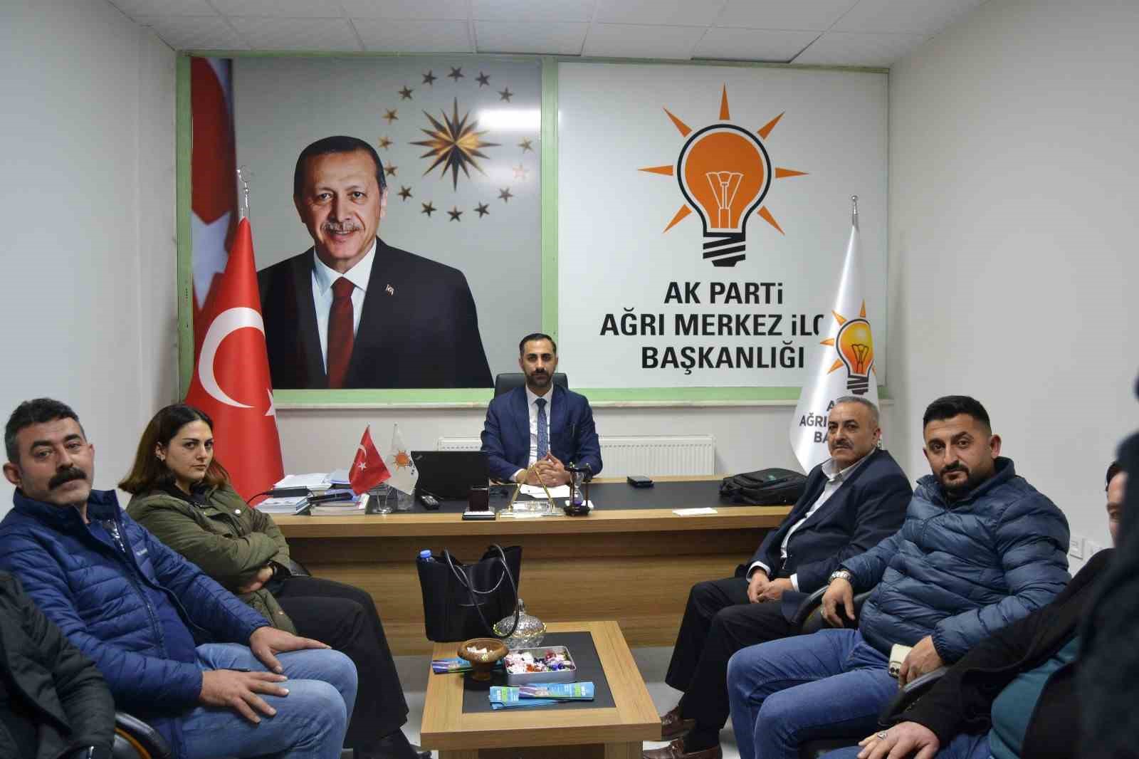 AK Parti, Ağrı’da "Çaya Bekleriz" diyerek vatandaşlarla buluşuyor