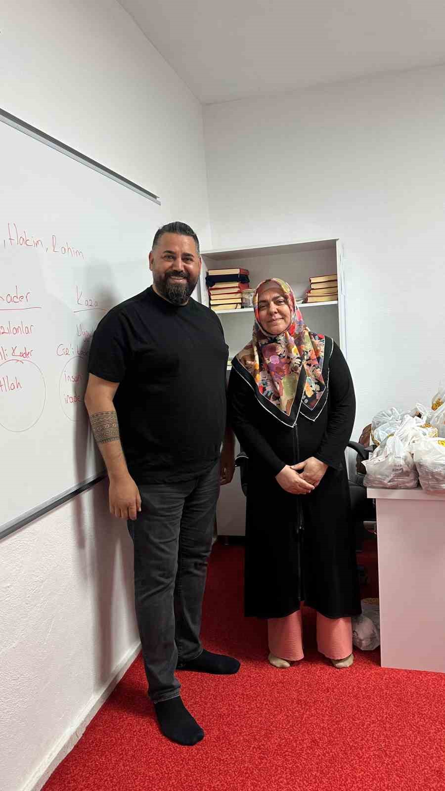 Adanalı kebap&ccedil;ı sosyal projelerle binlerce kişiye ulaşıyor
