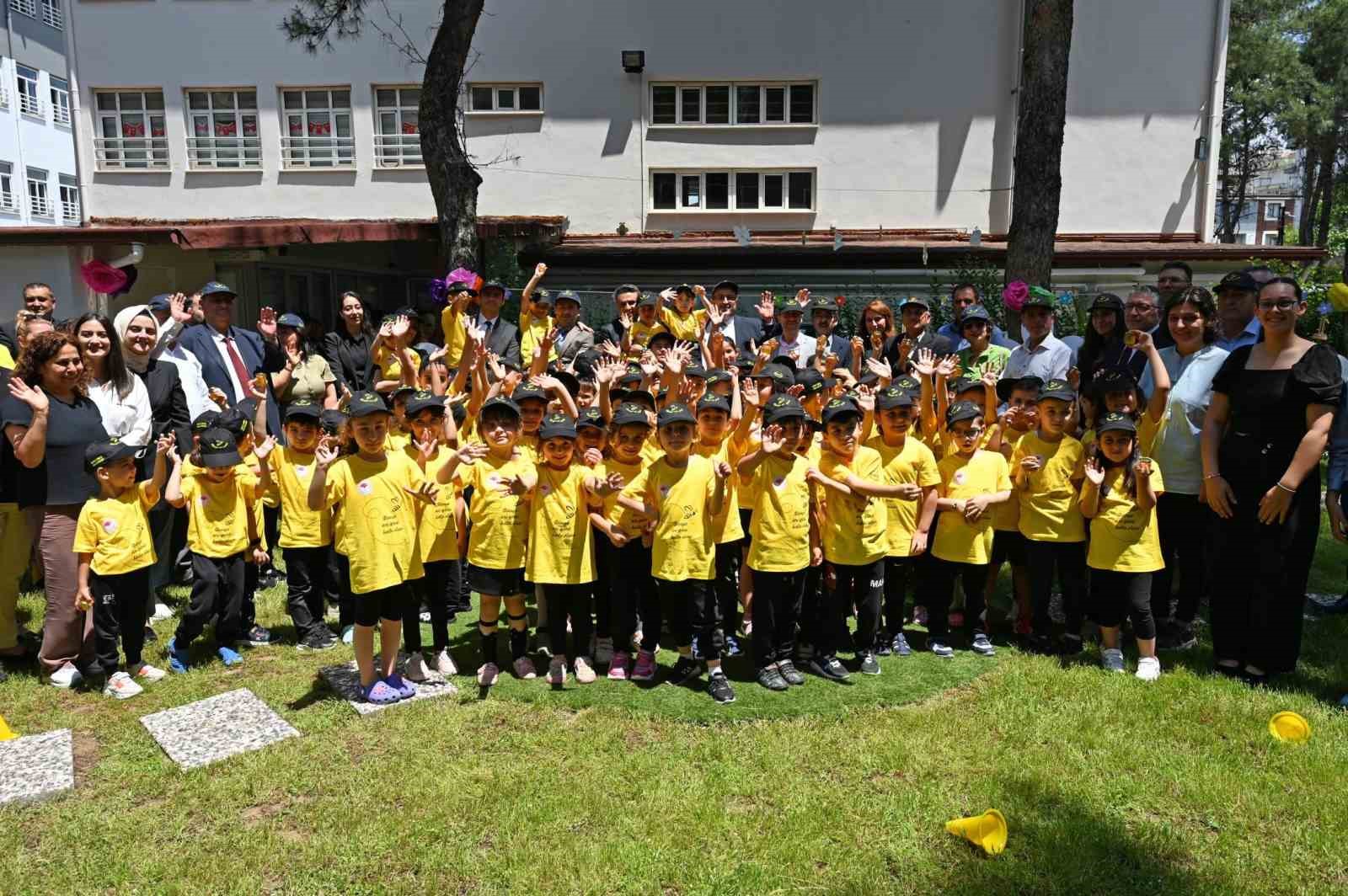 Denizli&rsquo;de D&uuml;nya Arı G&uuml;n&uuml; miniklerle kutlandı
