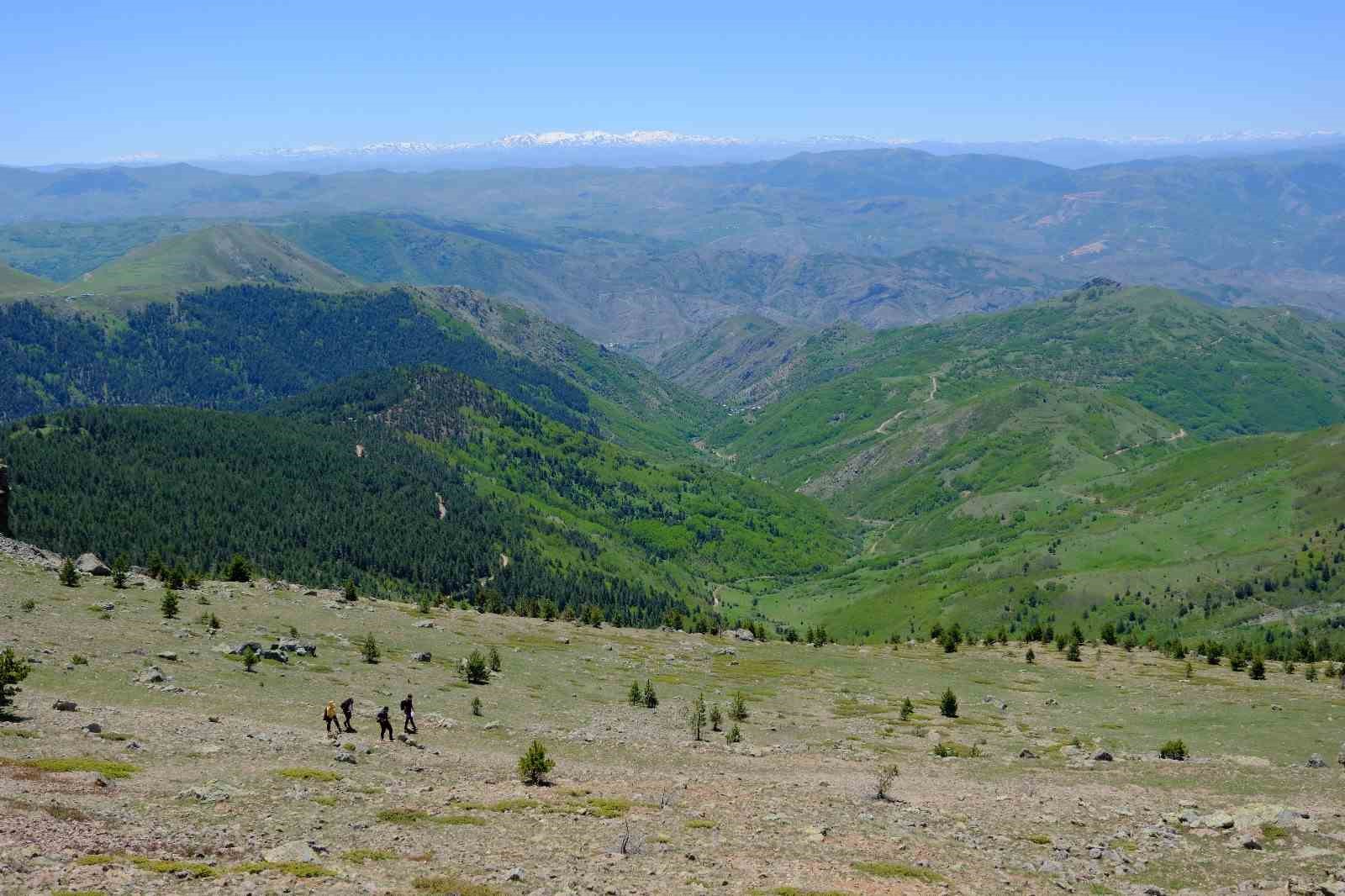 G&Uuml;DAK Kostan Dağı&rsquo;nda tarihi ve doğal zenginlikleri keşfetti
