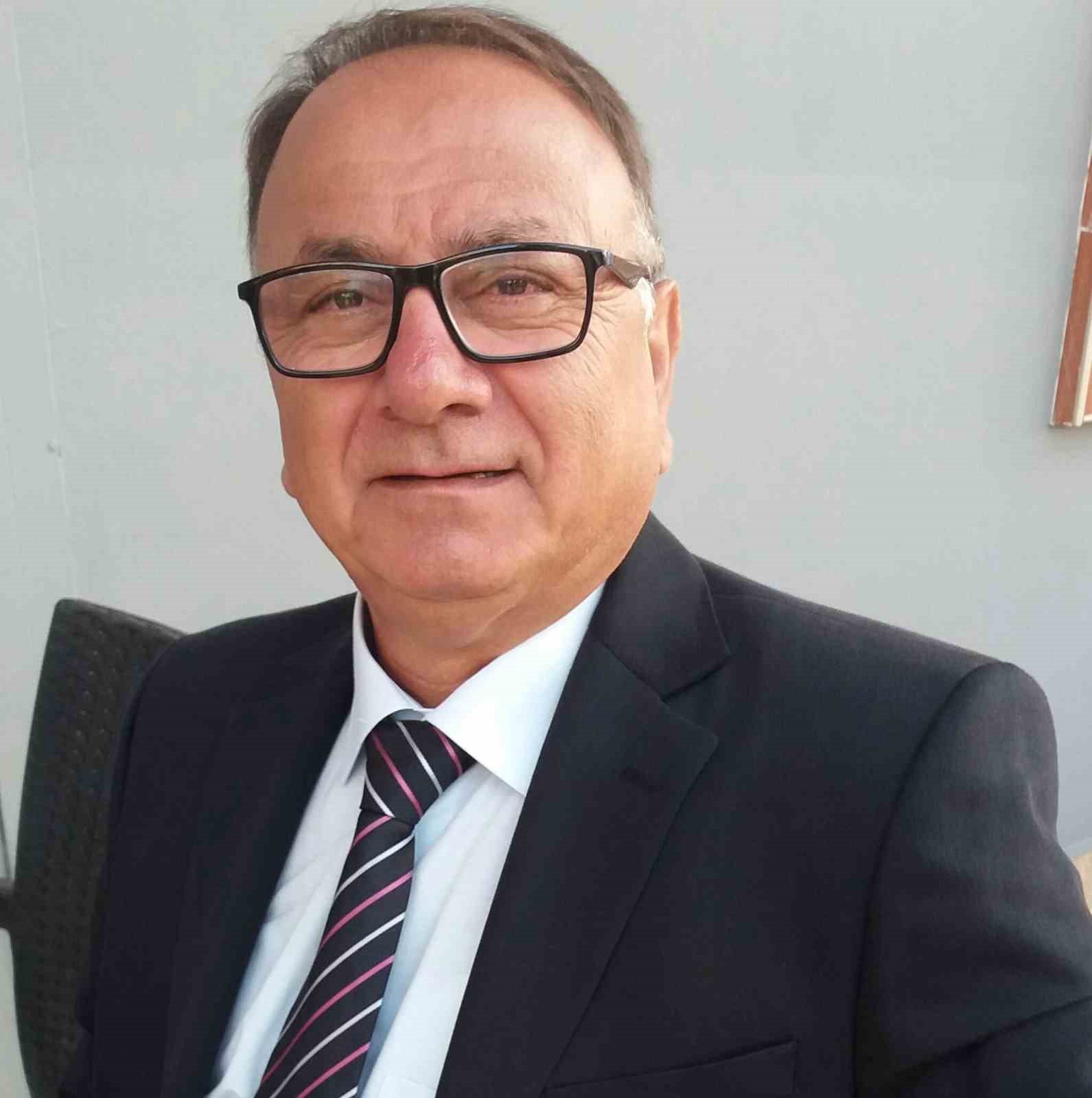 Gazeteci Mehmet Öztürk son yolculuğuna uğurlandı