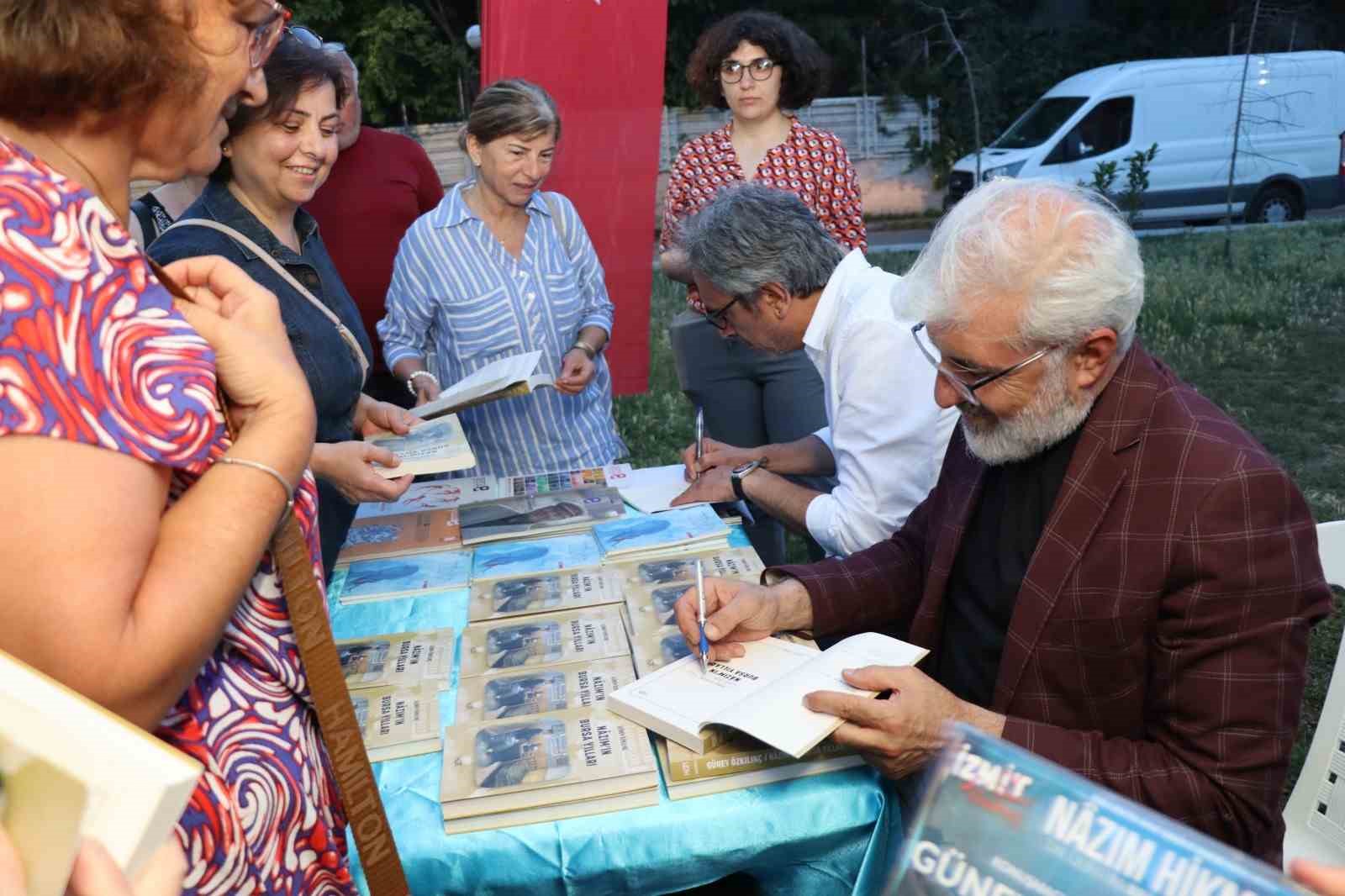 Nazım Hikmet şiirleriyle anıldı
