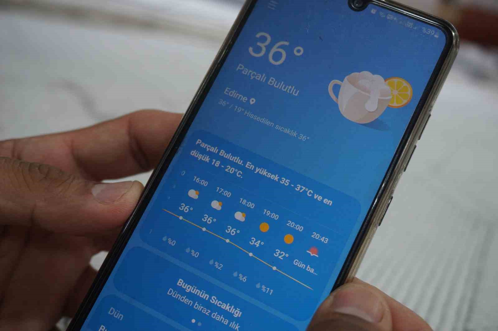 Edirne&rsquo;de sıcak hava bunalttı, kimisi s&uuml;s havuzlarına, kimisi &ccedil;eşmelere koştu
