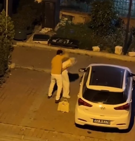 Erkek arkadaşı tarafından tekme tokat d&ouml;v&uuml;ld&uuml;, &rsquo;d&uuml;şt&uuml;m&rsquo; dedi
