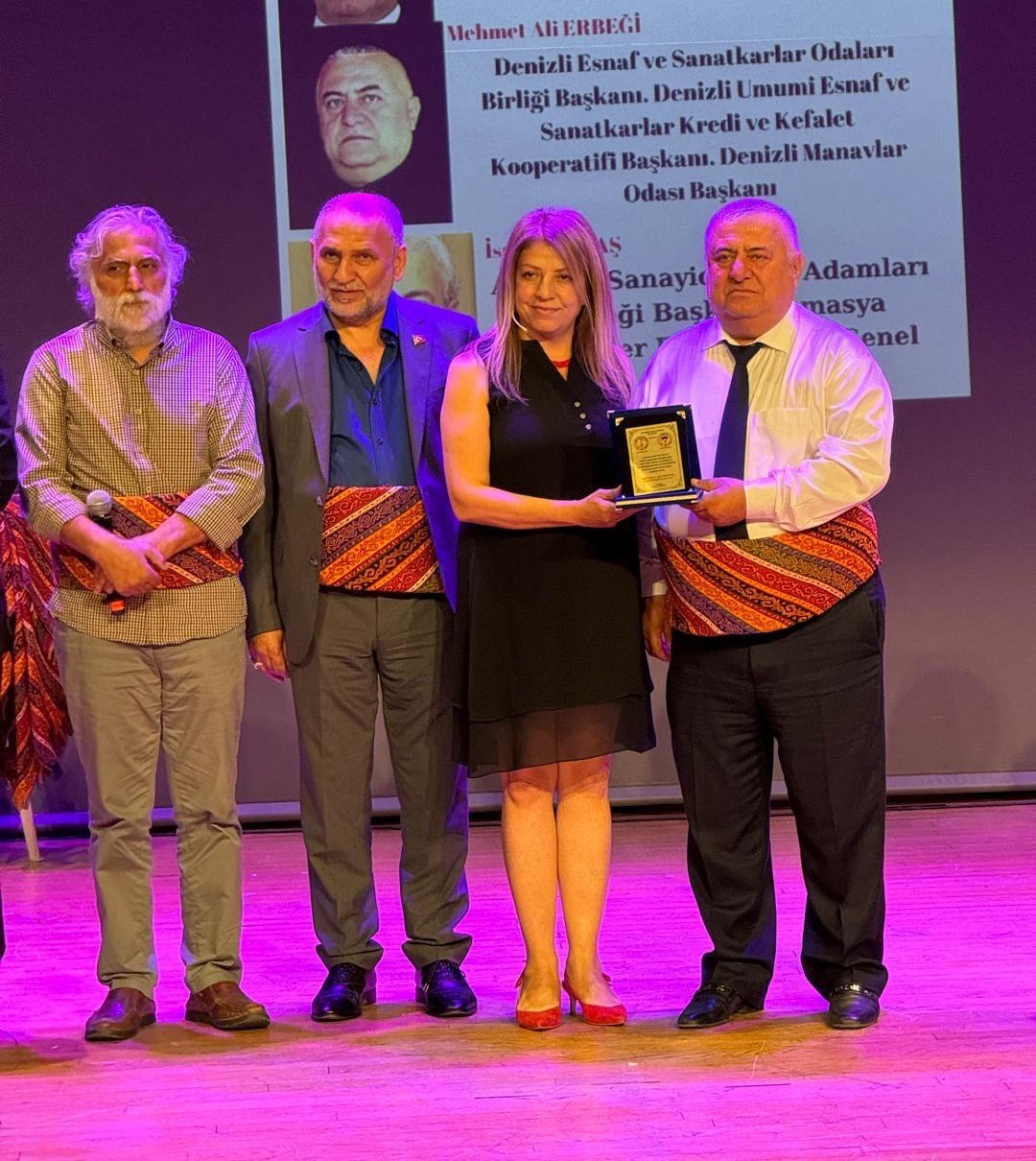 DESOB Başkanı Erbeği&rsquo;ne &lsquo;Yılın Ahisi&rsquo; &ouml;d&uuml;l&uuml;
