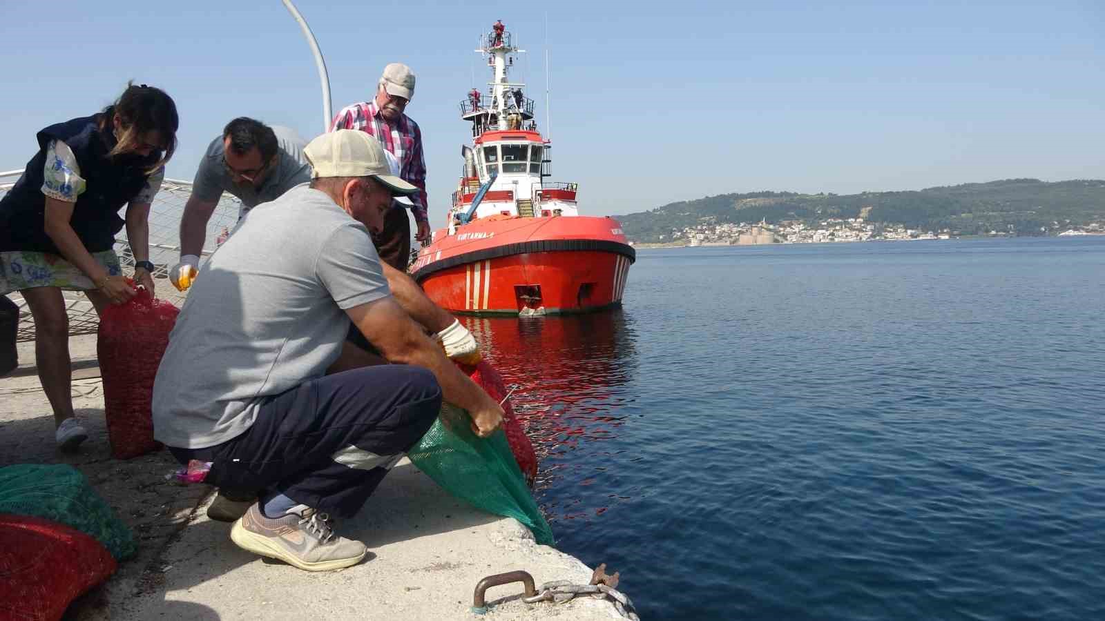 &Ccedil;anakkale&rsquo;de 3 ton kum şırlanı ele ge&ccedil;irildi
