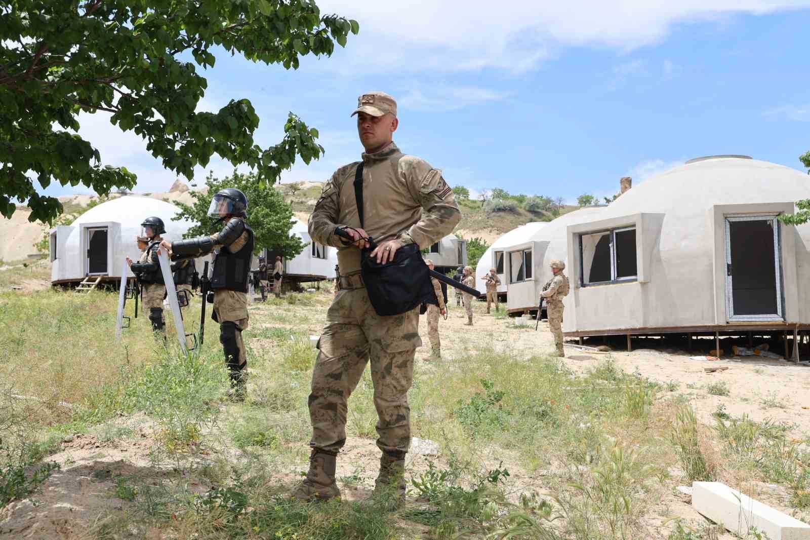 Kapadokya’da kaçak yapıların yıkımına devam edildi