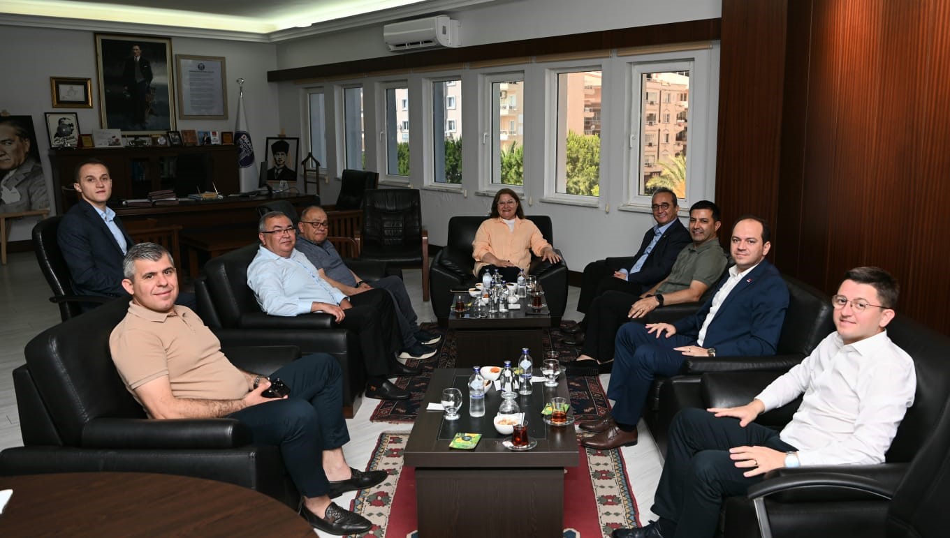 Başkan &Ouml;mer G&uuml;nel, CHP Milletvekilleriyle birlikte Didim ve S&ouml;ke&rsquo;yi ziyaret etti
