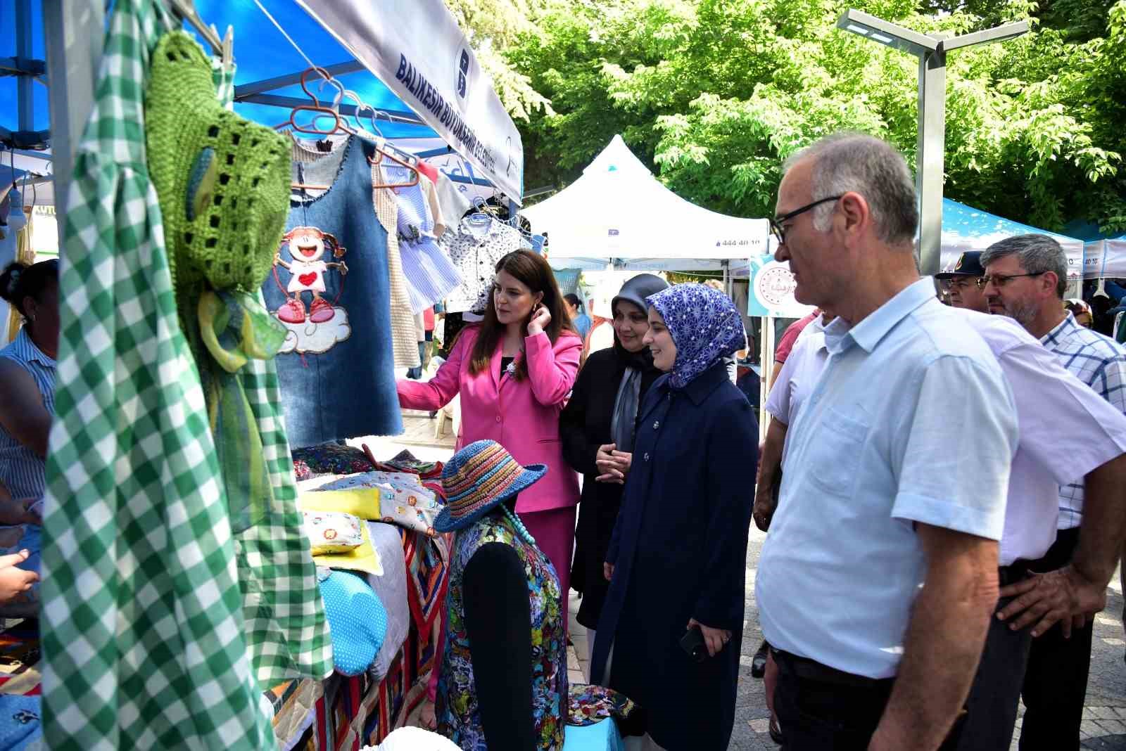 "Hayat Boyu Öğrenme" kursunun yılsonu sergisi açıldı
