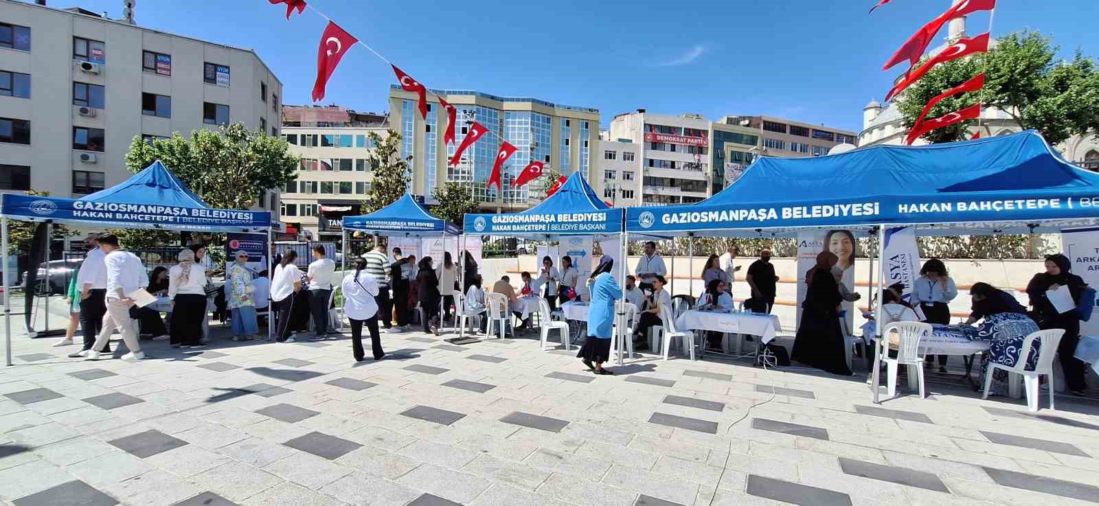 Gaziosmanpaşa&rsquo;da &ldquo;Kariyer ve İstihdam Fuarı&rdquo; d&uuml;zenlendi
