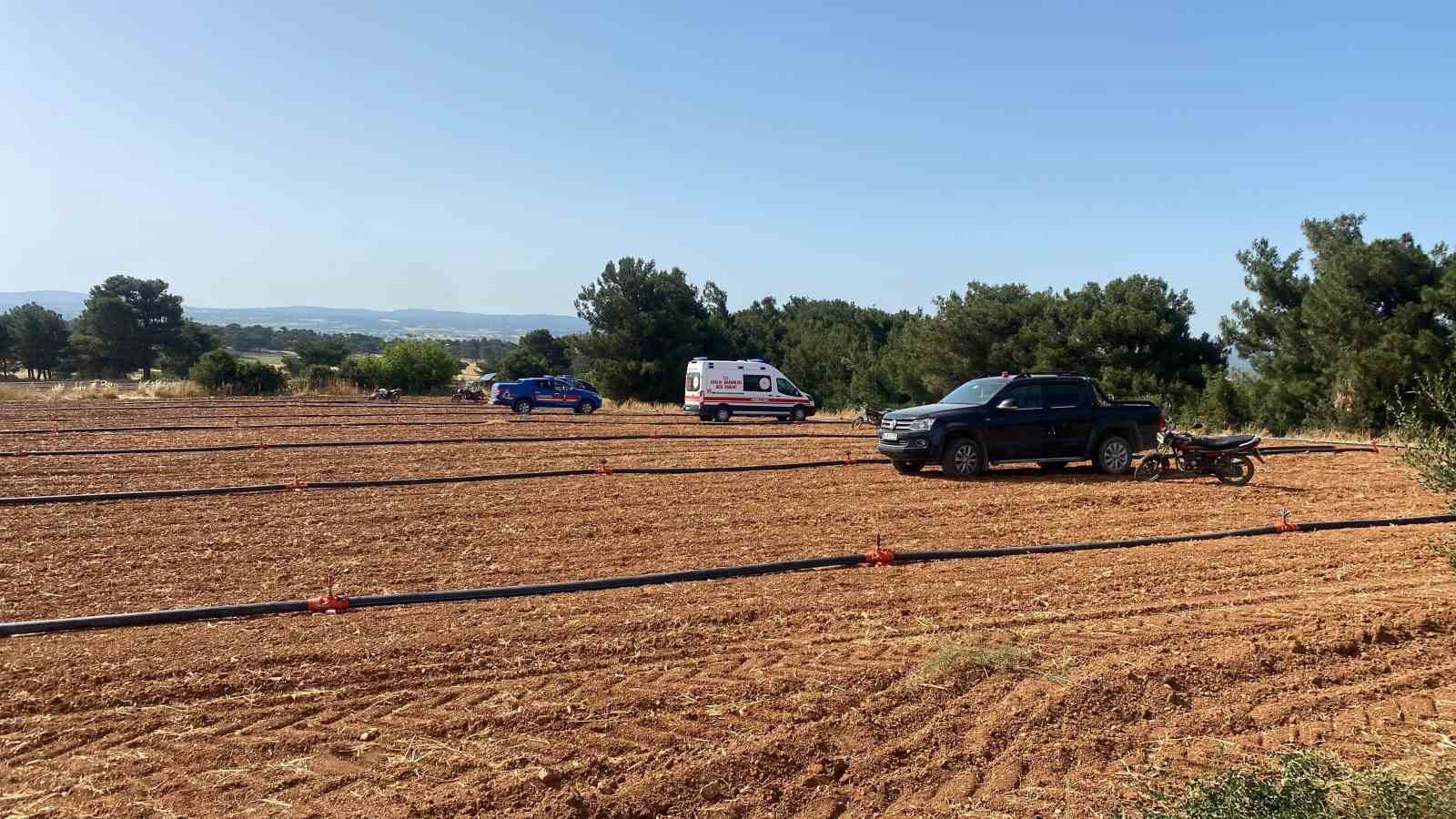 &Ccedil;anakkale&rsquo;de tarım alanında başlayan yangına havadan ve karadan m&uuml;dahale ediliyor
