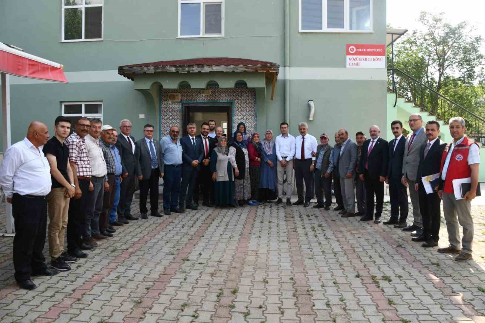 Vali Makas köylülerle buluştu, çalışmaları yerinde inceledi