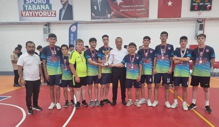 &Ccedil;al Okul Sporları Voleybol Turnuvası Bekilli&rsquo;de ger&ccedil;ekleşti
