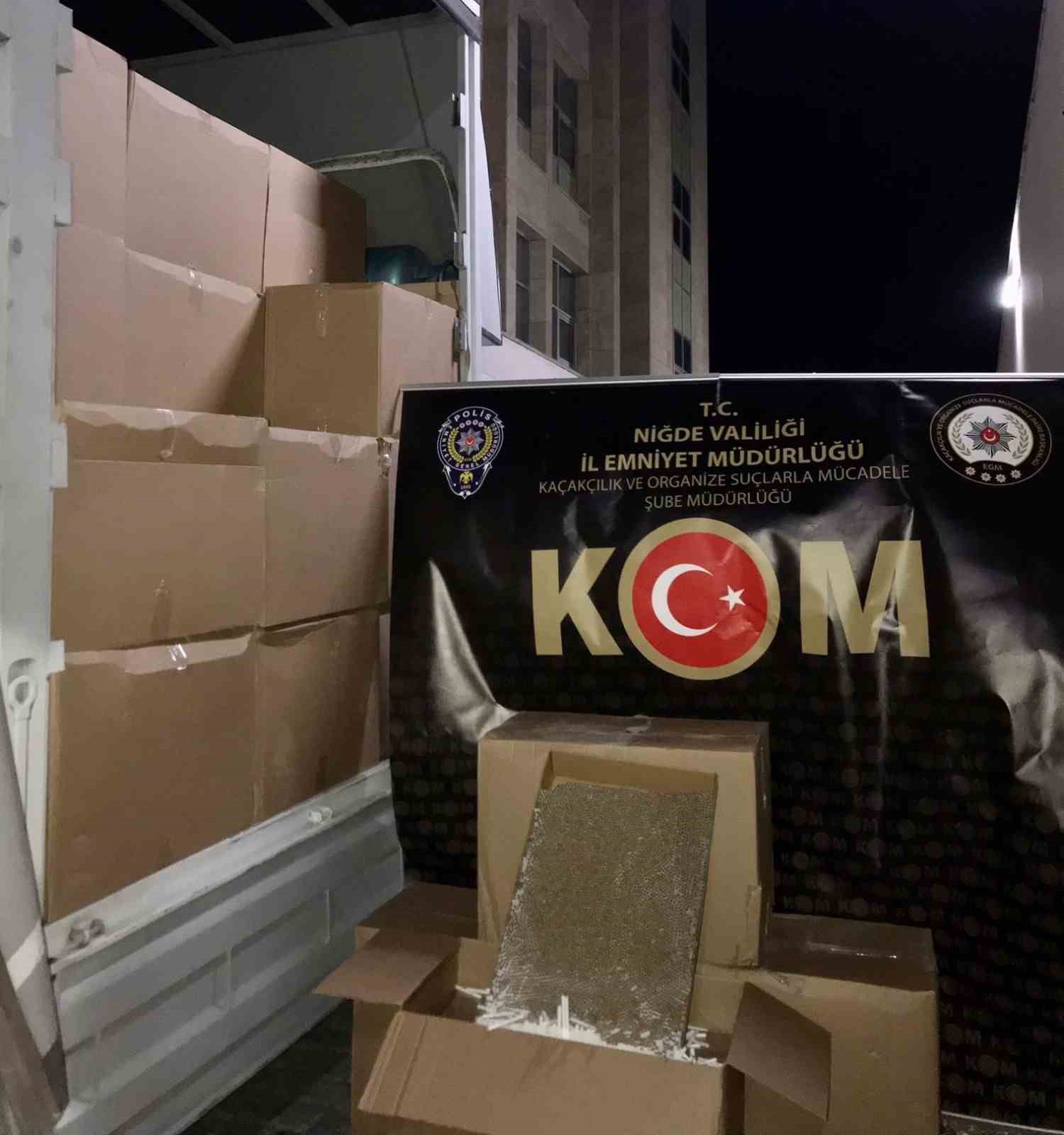 Niğde&rsquo;de KOM ekipleri 1 ayda 18 ş&uuml;pheliyi yakaladı
