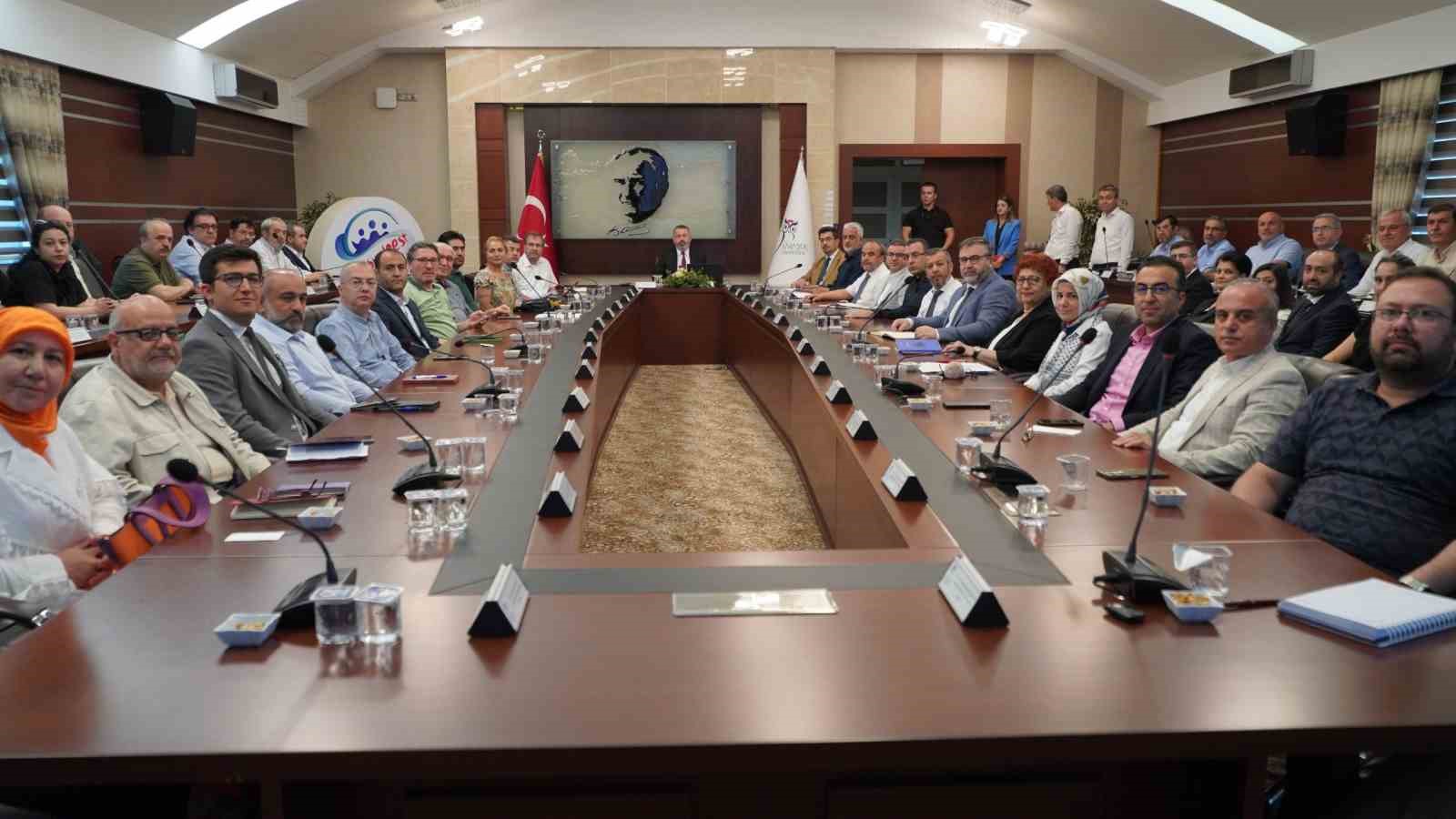 KB&Uuml;&rsquo;de g&ouml;revde y&uuml;kselen Akademisyenlere belgeleri takdim edildi
