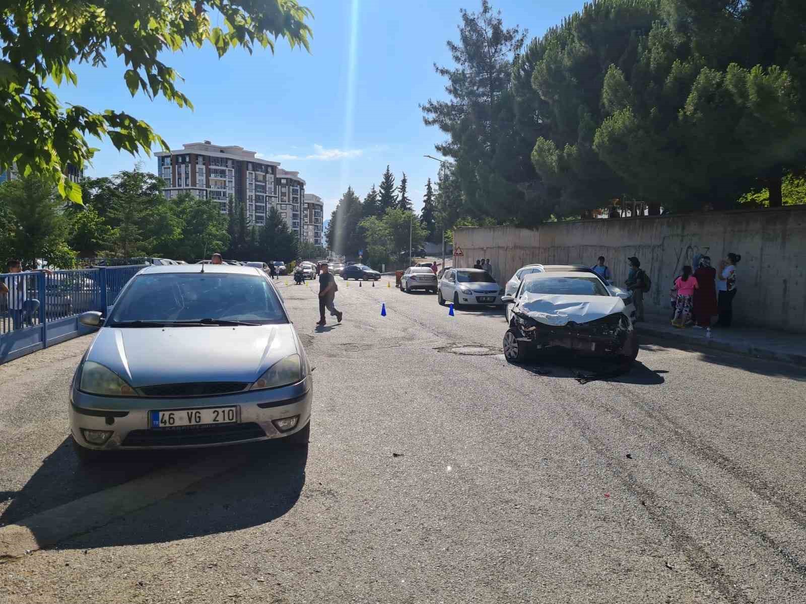 Kahramanmaraş’ta zincirleme trafik kazası: 3 yaralı