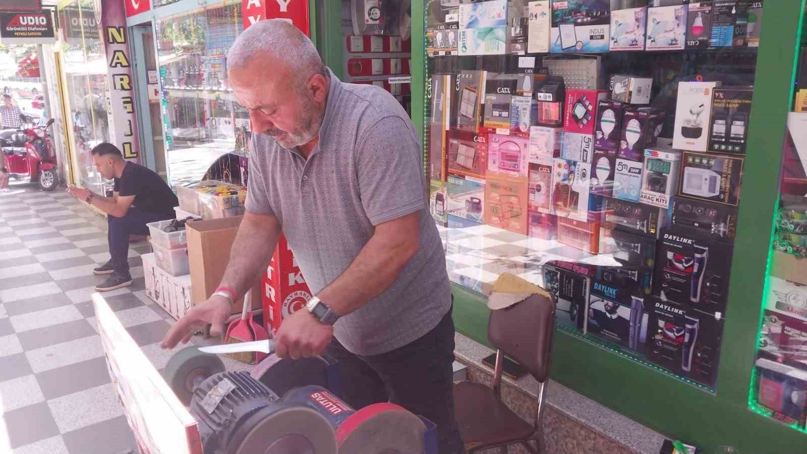 Sungurlu&rsquo;da bı&ccedil;ak&ccedil;ıların &rsquo;Bileme&rsquo; mesaisi başladı
