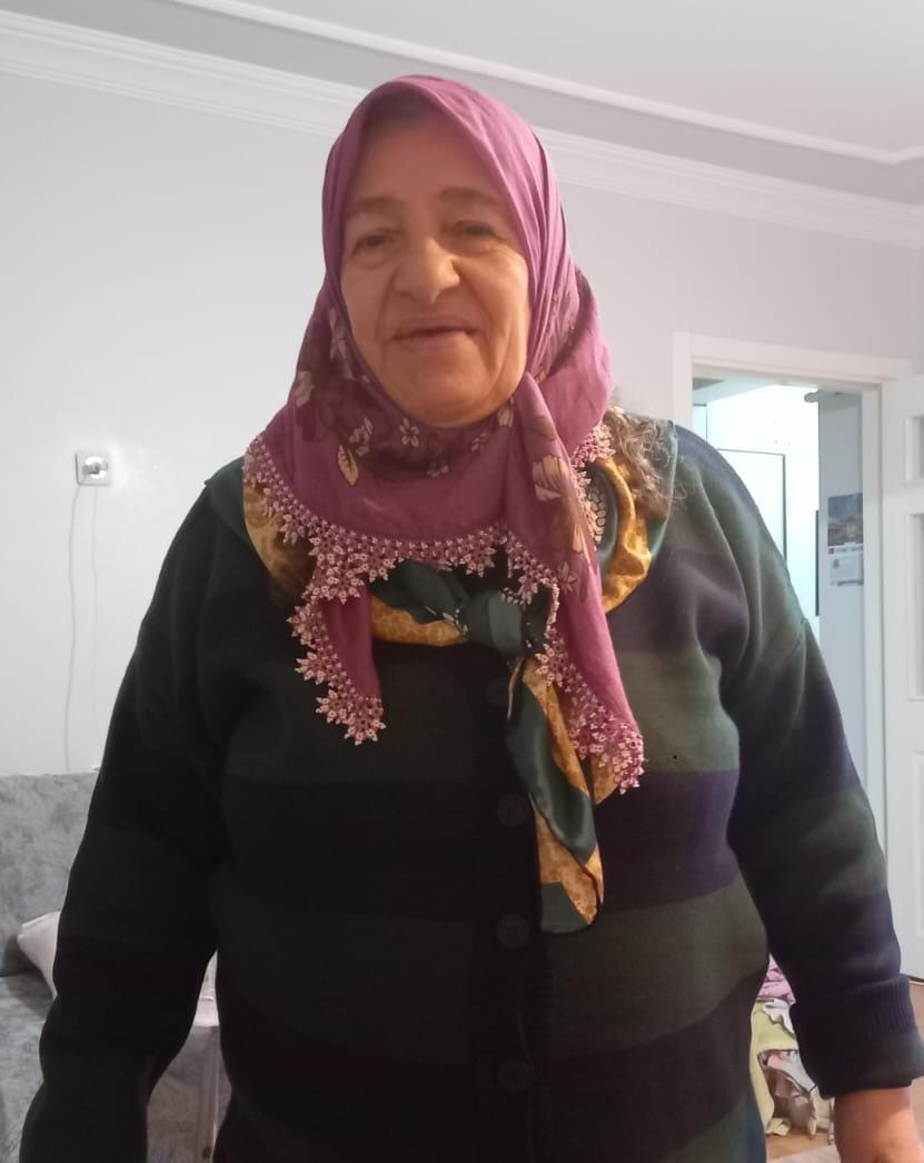 Yaşlı adam kaybolan eşini 5 gündür sokaklarda arıyor

